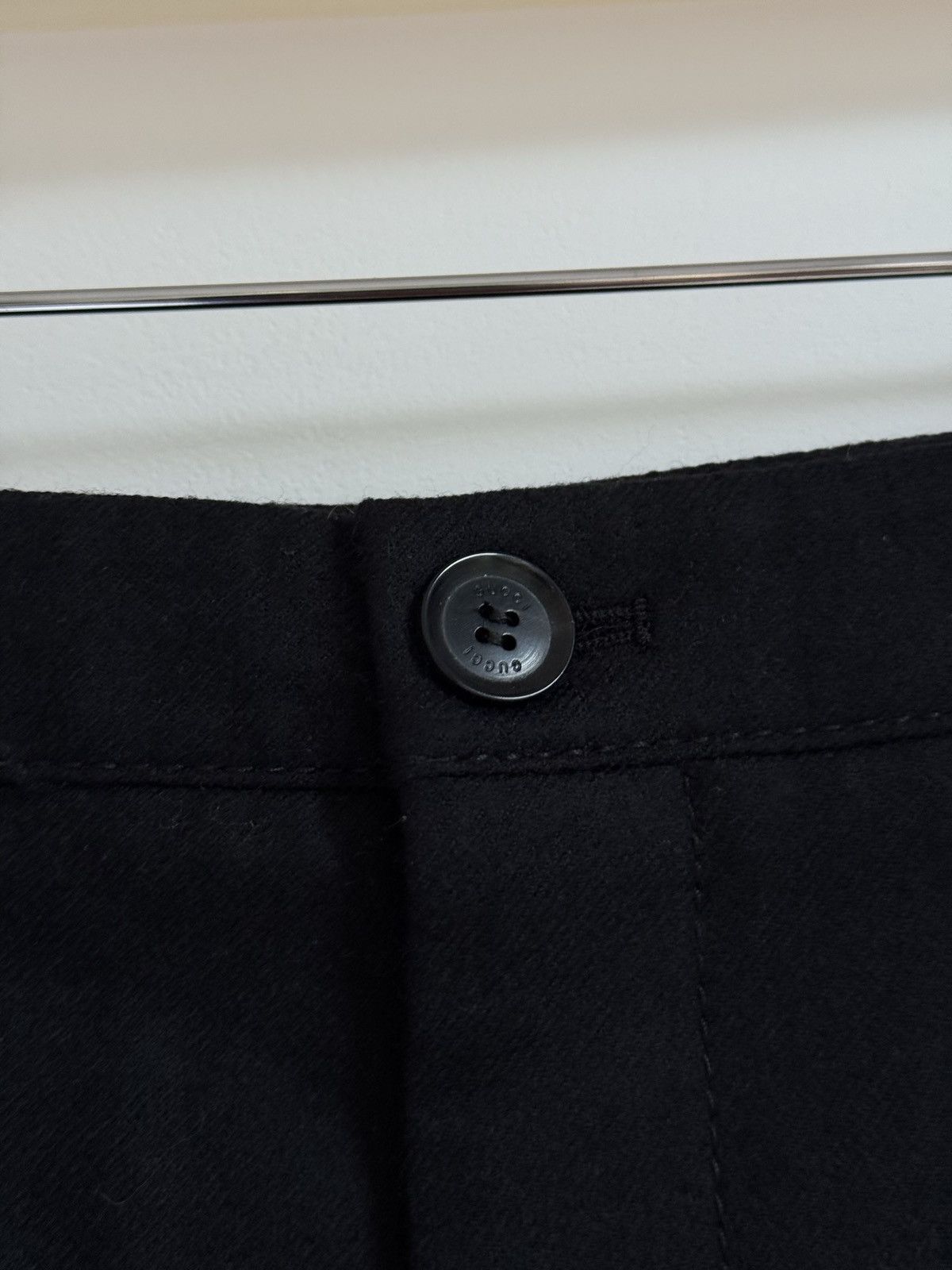 Designer × Gucci × Vintage Gucci Black Wool and Cashmere Mini Shorts Size 30" / US 8 / IT 44 - 3 Thumbnail
