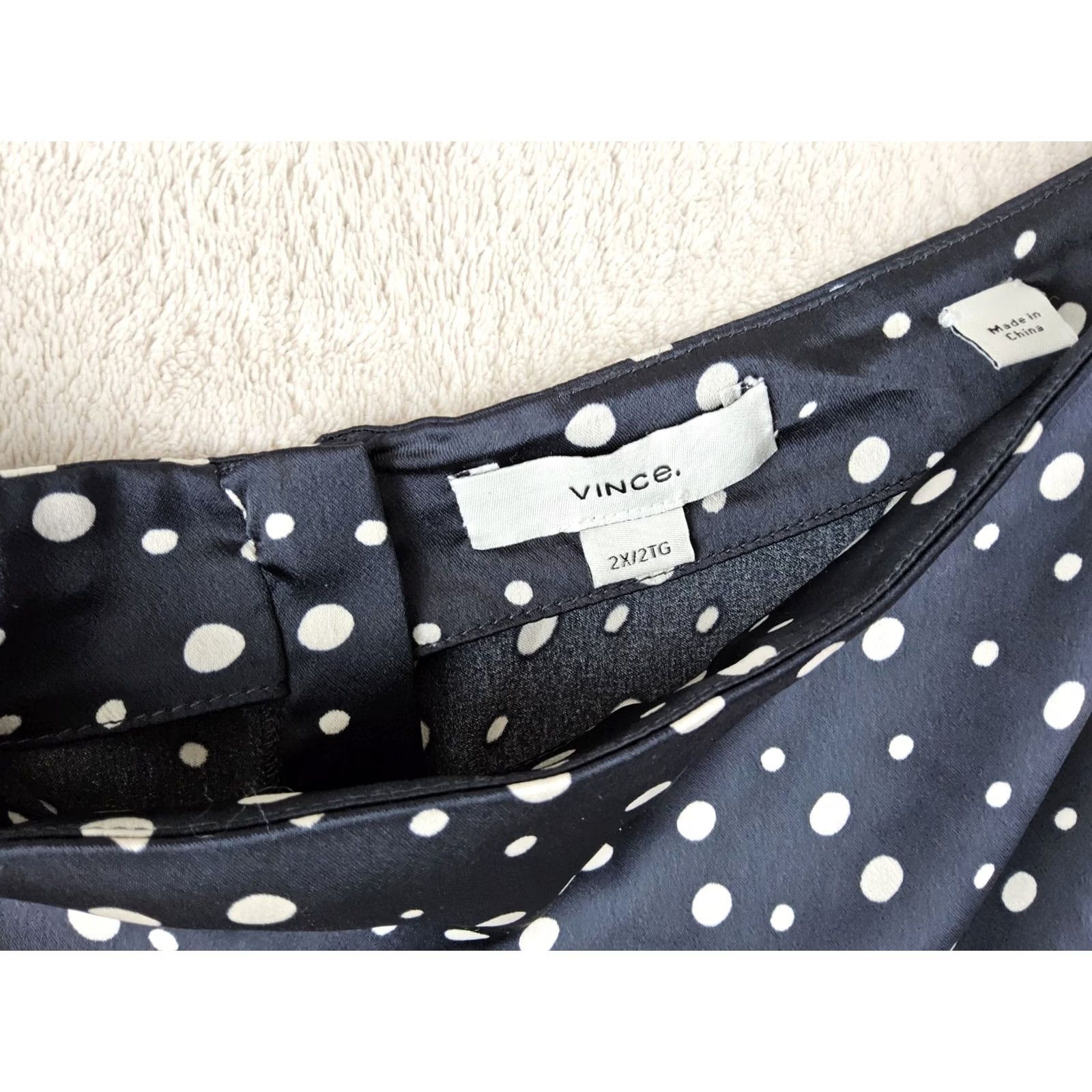 Vince Vince Skirt Womens 2XL Women Polka Dot Asymmetrical Navy Size Size 40" / US 18 - 3 Thumbnail