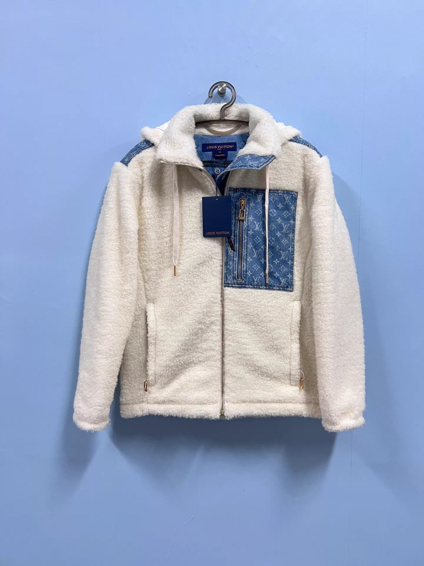 Louis Vuitton LV 26 New Ski Hooded Teddy Jacket Women's 36 NWT Size XS / US 0-2 / IT 36-38 - 1 Thumbnail