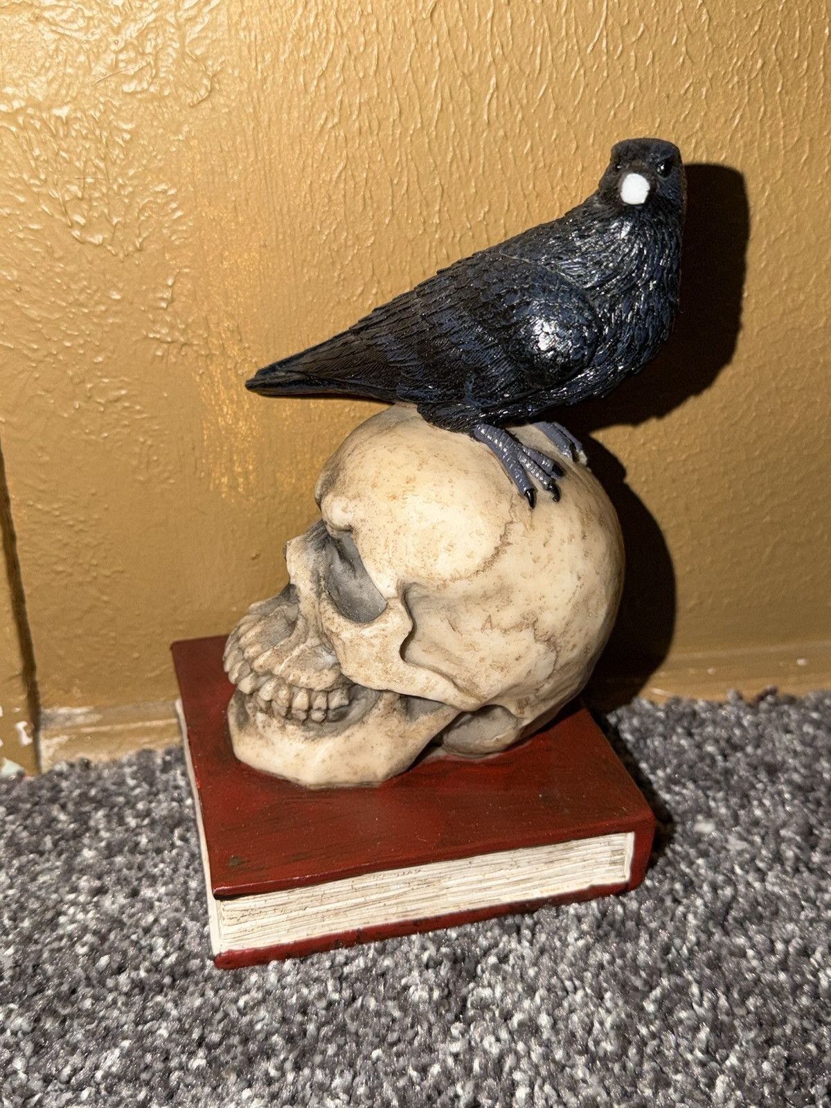 Other DWK Skull Bird Book End 2 Piece Set Used Pre Owned Size ONE SIZE - 6 Thumbnail