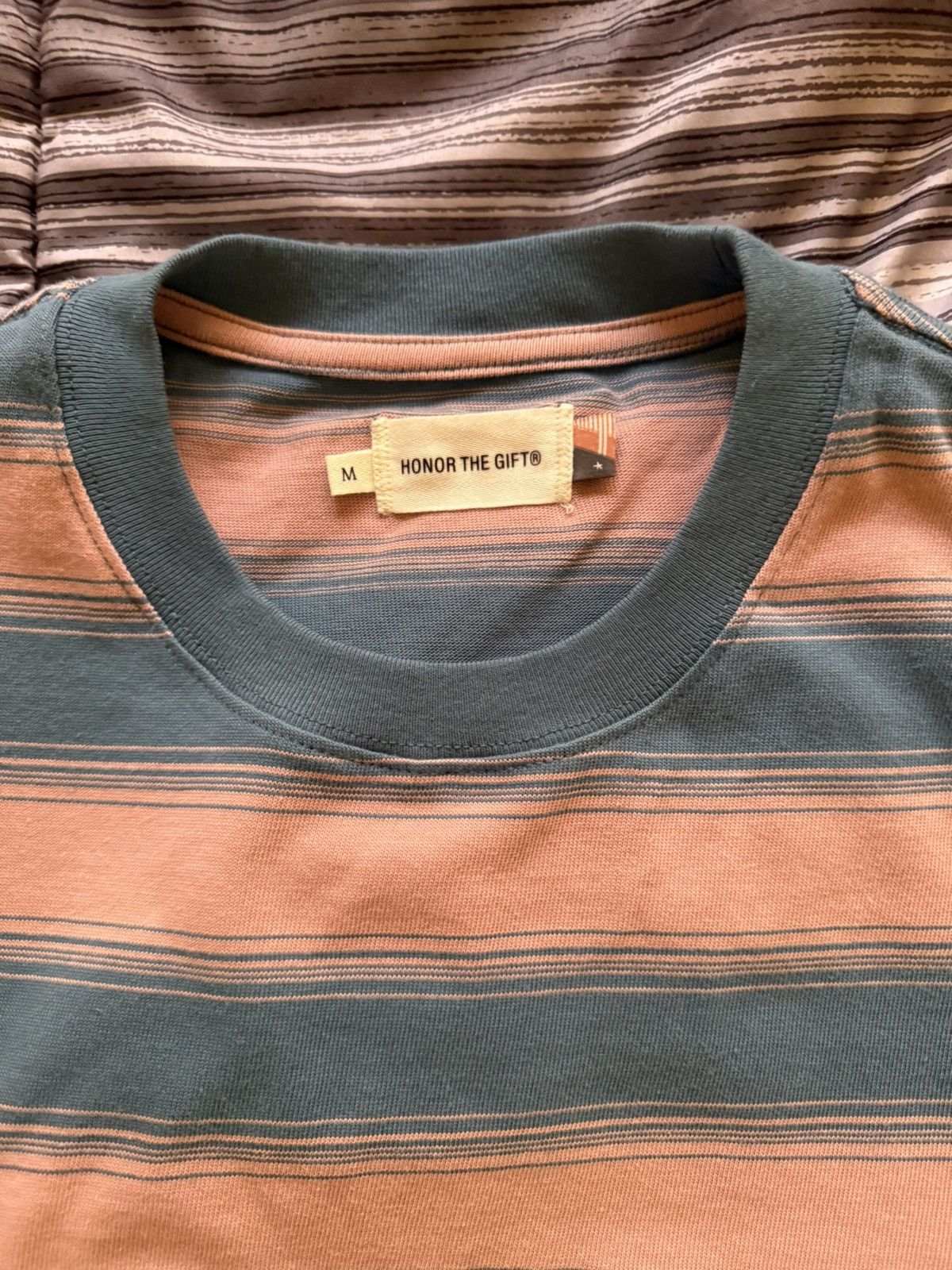 Honor the Gift Honor the gift tee size medium Size US M / EU 48-50 / 2 - 4 Thumbnail