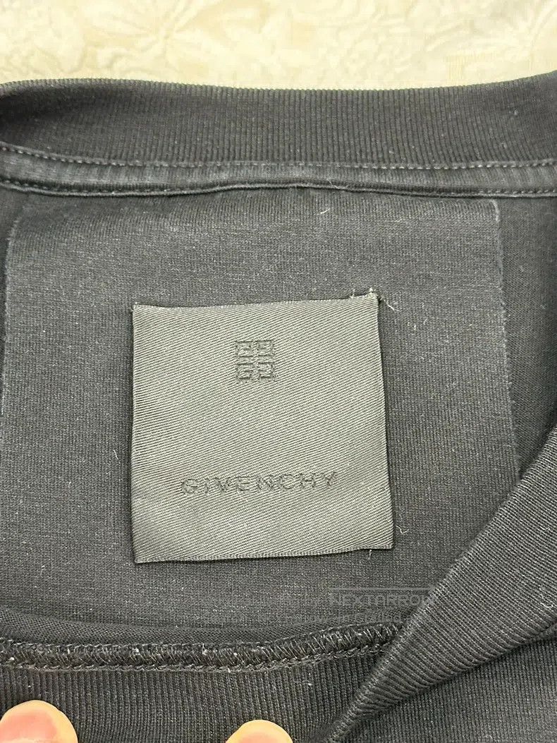 Givenchy Givenchy SS21 Oversized Logo Print Round Neck Short Sleeve Size US S / EU 44-46 / 1 - 3 Thumbnail