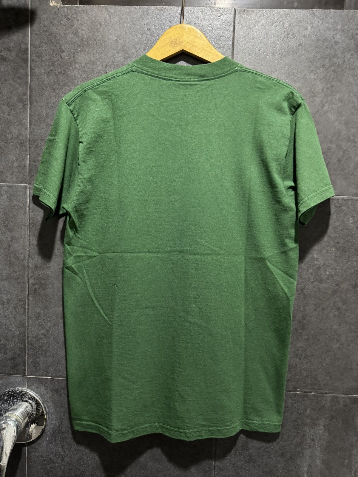 Other Vintage 90s Bitch Skateboard OG logo Tshirt Size US M / EU 48-50 / 2 - 4 Thumbnail