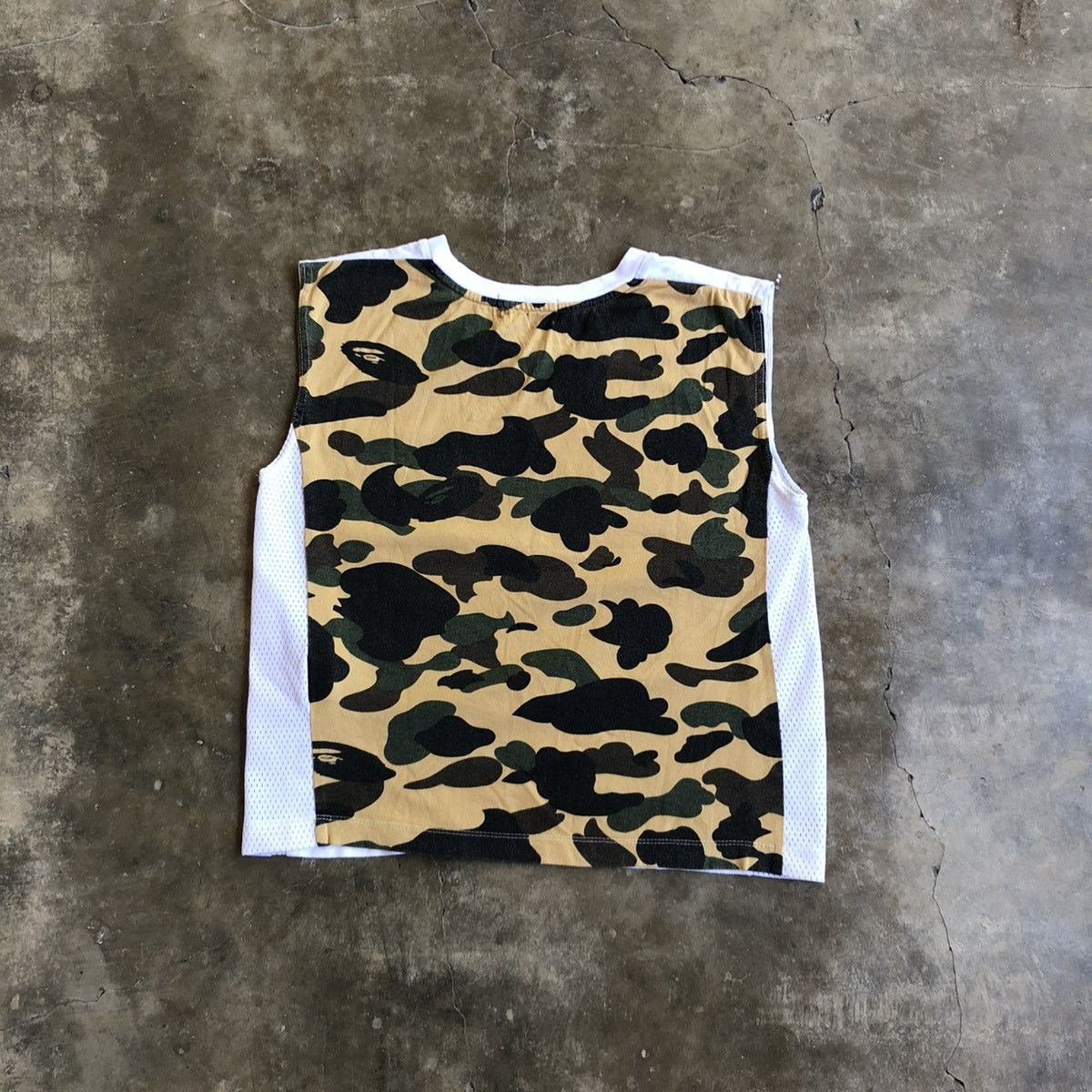 Bape Bape A Bathing Ape 1993 1st Camo Sleveeless T-shirt White Size US S / EU 44-46 / 1 - 9 Thumbnail