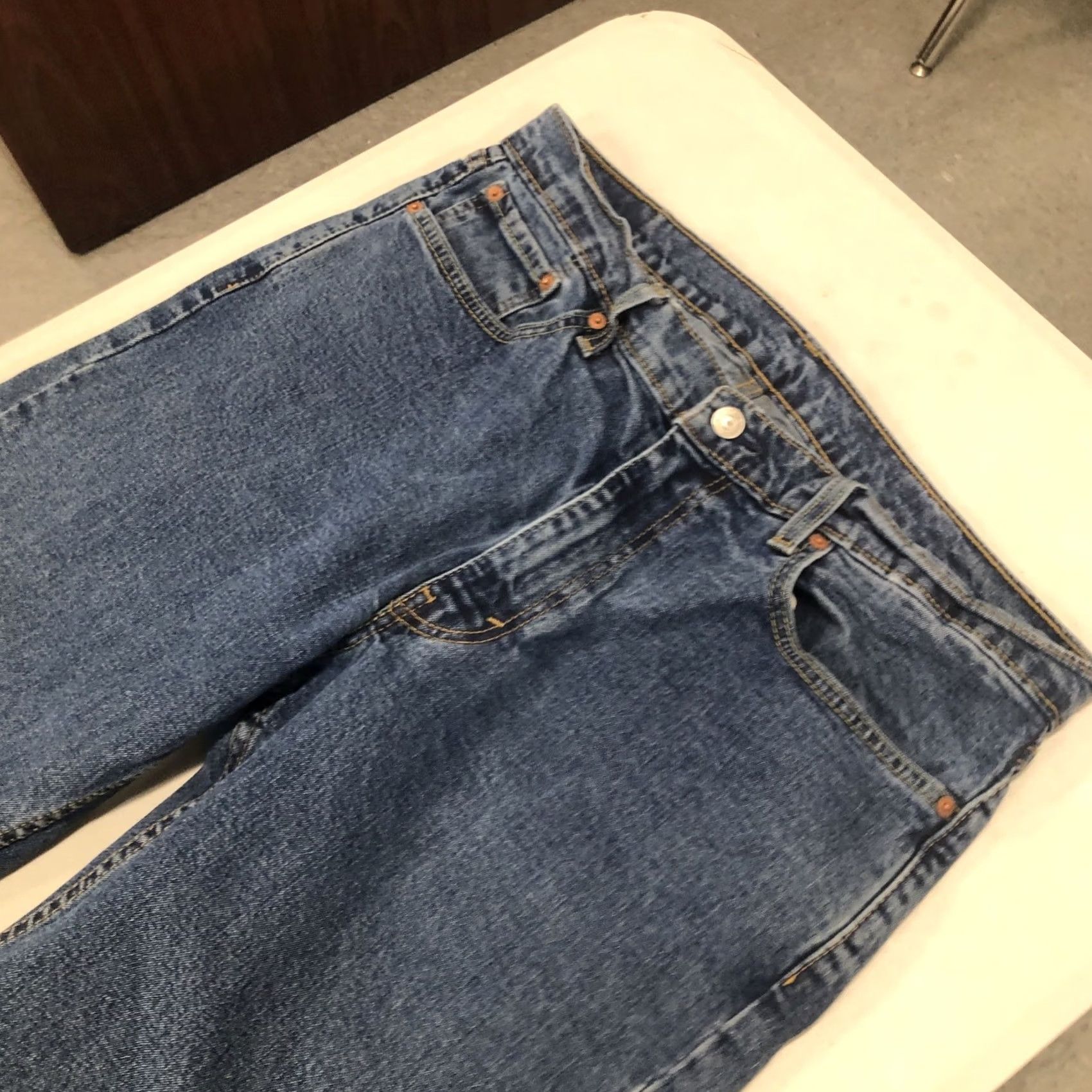 Levi's VINTAGE Levi's 514 Jeans Men’s 36x28.5 Med Blue Wash Straight 5-Pocket Denim Regular Mens Size US 36 / EU 52 - 7 Thumbnail