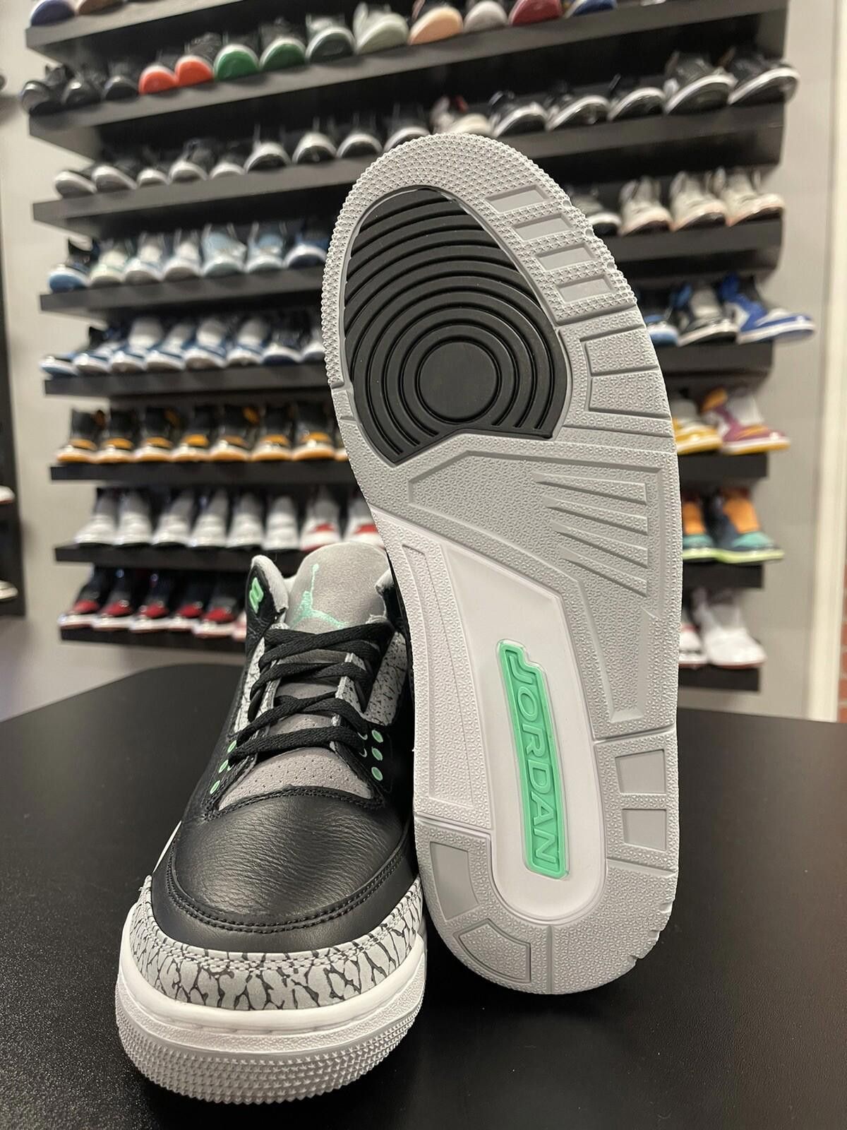 Jordan Brand Size 11 - Air Jordan 3 Retro Green Glow Black CT8532-031 Size US 11 / EU 44 - 7 Thumbnail