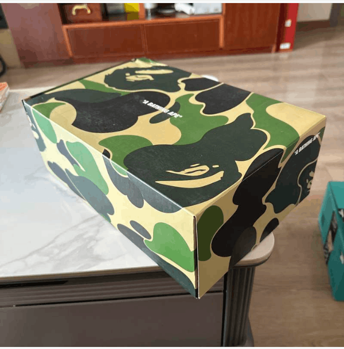 Bape A BATHING APE low-top men's white and green Size US 9.5 / EU 42-43 - 4 Thumbnail
