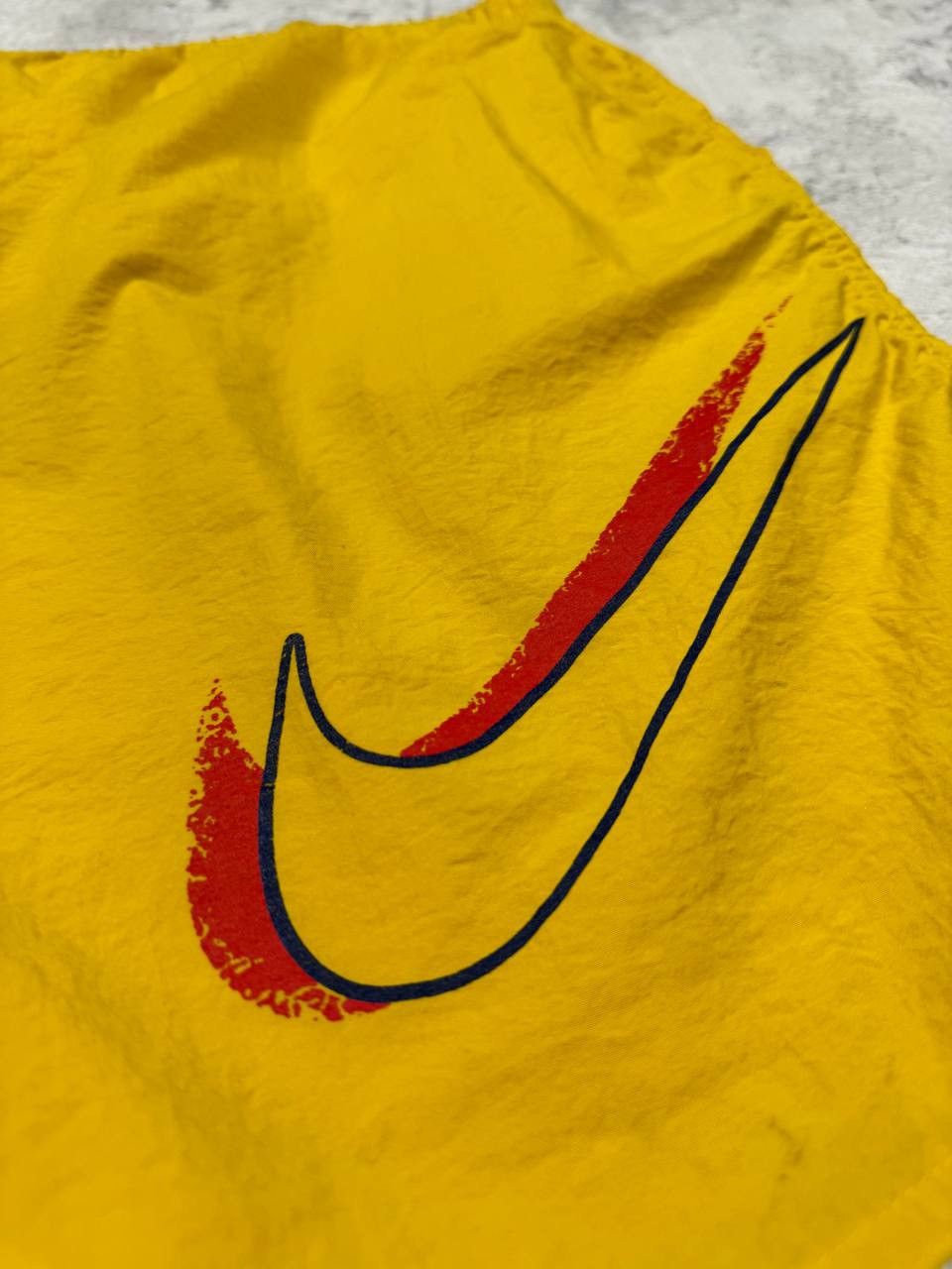 Nike RARE Vintage Nike Yellow Shorts Big Logo Size XL Size US 37 - 11 Thumbnail