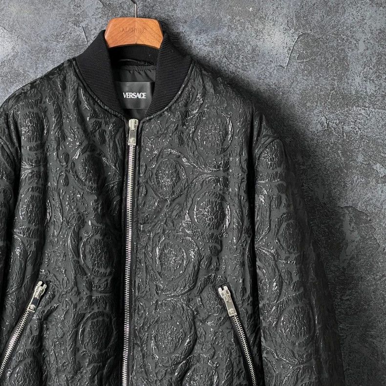 Versace Versace Black dark stripe stand-up collar zip-up jacket Size US M / EU 48-50 / 2 - 3 Thumbnail