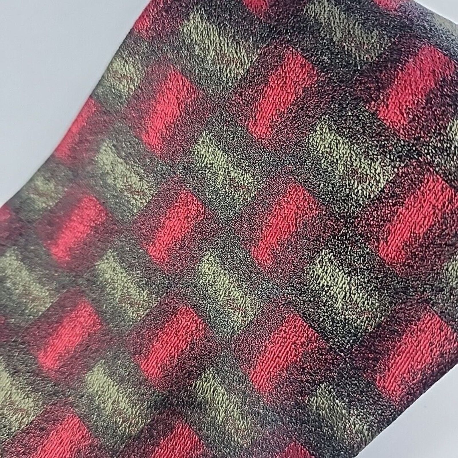 Vintage Ferrell Reed Silk Jacquard Necktie - Red-Green Geometric Size ONE SIZE - 4 Thumbnail