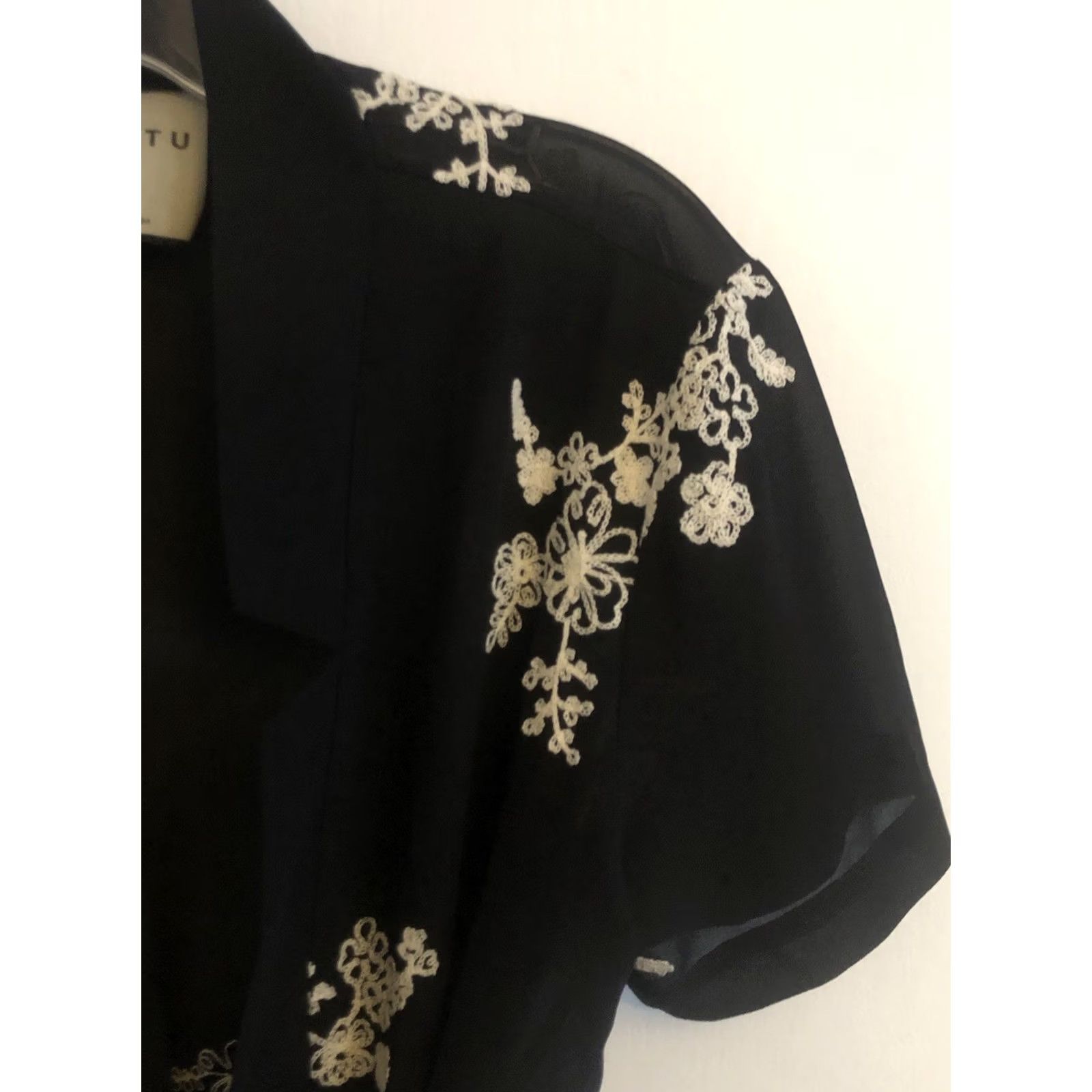 Vintage ORTTU Star Neck Belted Sheer Cardigan Men’s Medium Black w/Ivory Floral Accents Size US M / EU 48-50 / 2 - 3 Thumbnail