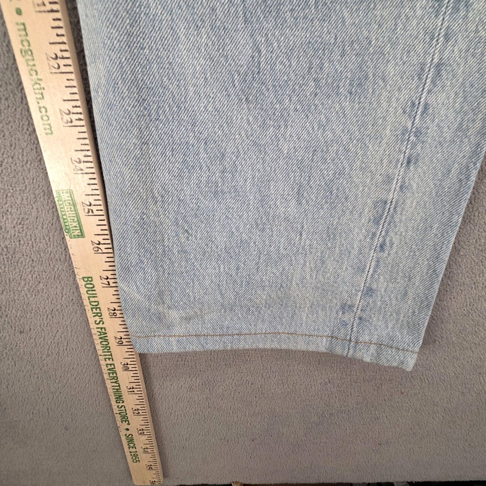 Levi's VINTAGE Levi's 501 Jeans Mens 31x29 Blue Light Wash Button Fly Straight Denim 29 Inseam Regular Fit Pockets Logo Distressed Size US 31 - 4 Thumbnail