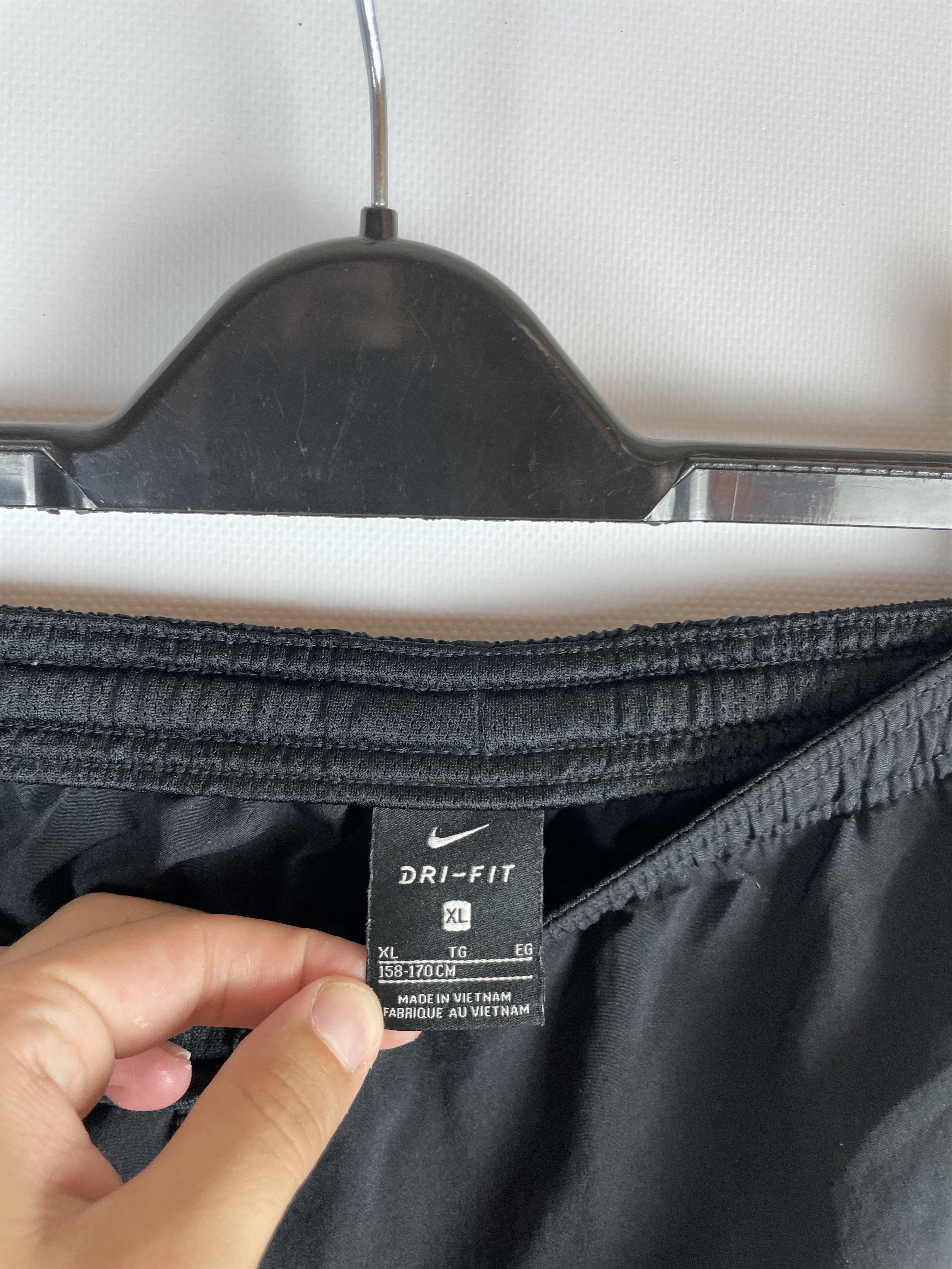 Nike Mens Vintage Nike shorts Y2k Size US 30 / EU 46 - 5 Thumbnail