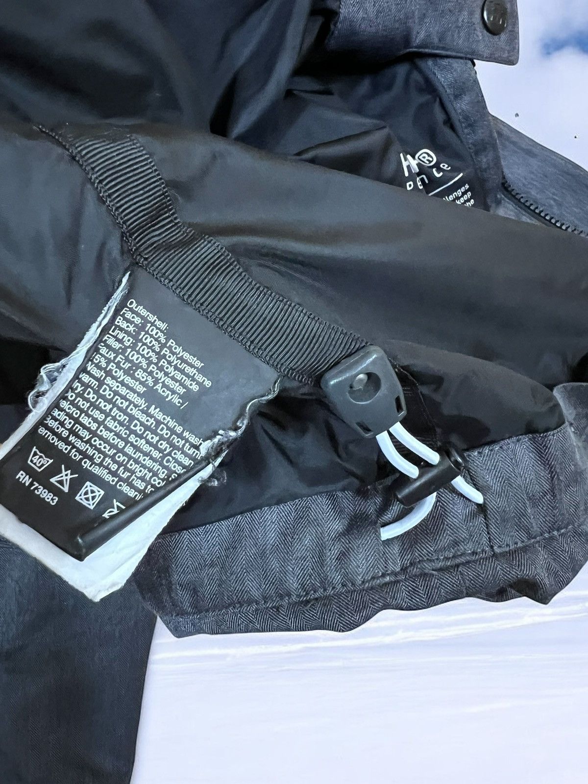 Helly Hansen Helly Hansen Ski Jacket perfect condition size S Size US S / EU 44-46 / 1 - 9 Thumbnail