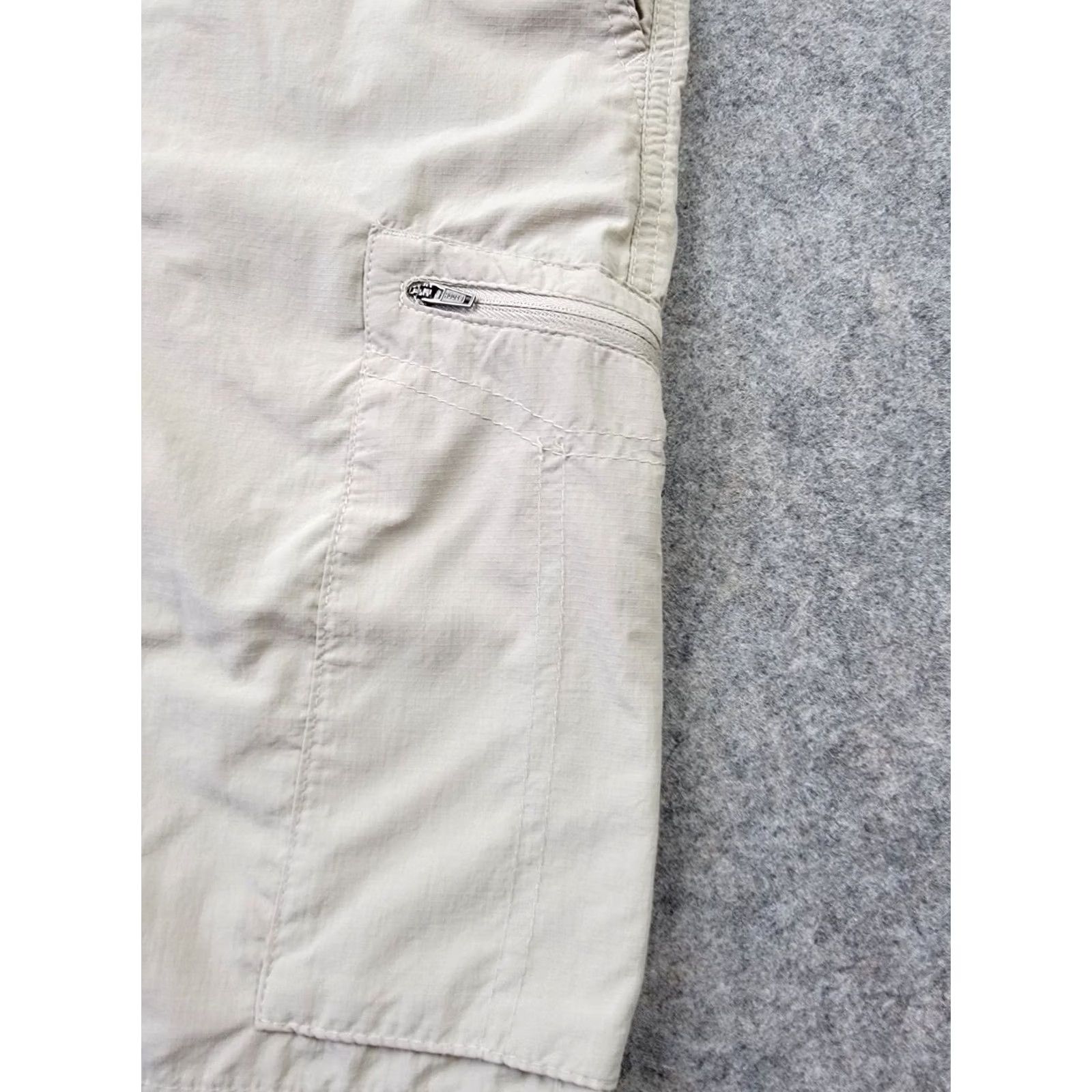 Vintage Columbia Shorts Mens 40 Beige 10'' Inseam Nylon Cargo Pockets Outdoor Camping Size US 40 / EU 56 - 5 Thumbnail