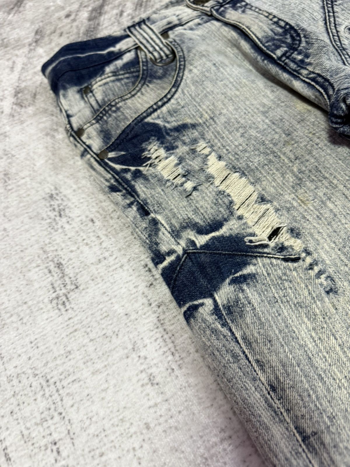 Japanese Brand × PHENOMENON MCD Japan Acid Wash Deconstructed Distressed Jeans Size US 30 / EU 46 - 9 Thumbnail