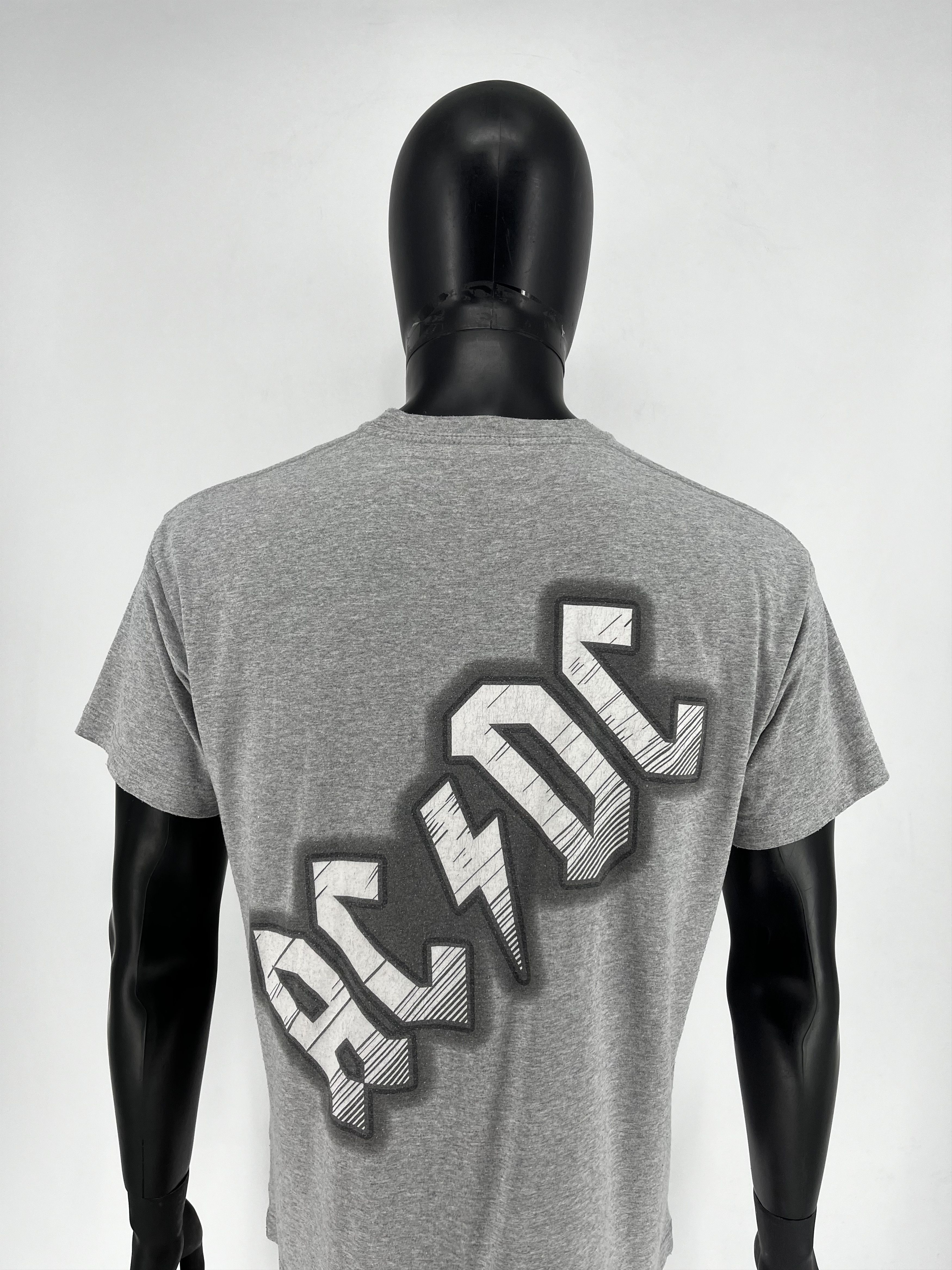 Band Tees Vintage Y2K AC/DC ACDC Big Logo High Voltage Band Tee Size US M / EU 48-50 / 2 - 10 Thumbnail