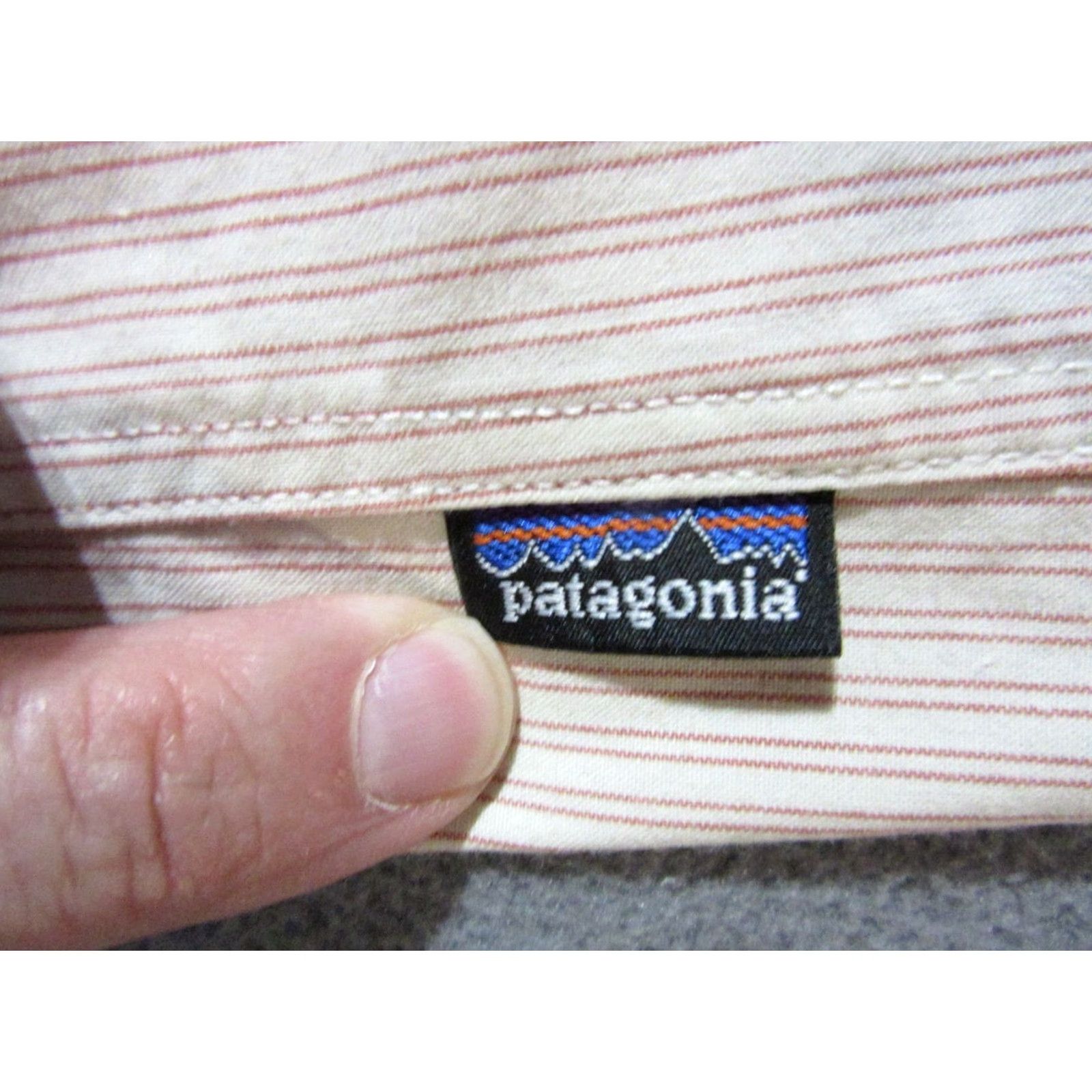 Patagonia Patagonia Shirt Mens XL Beige Red Striped Short Sleeve Outdoor Pockets Button Up Size US XL / EU 56 / 4 - 4 Thumbnail