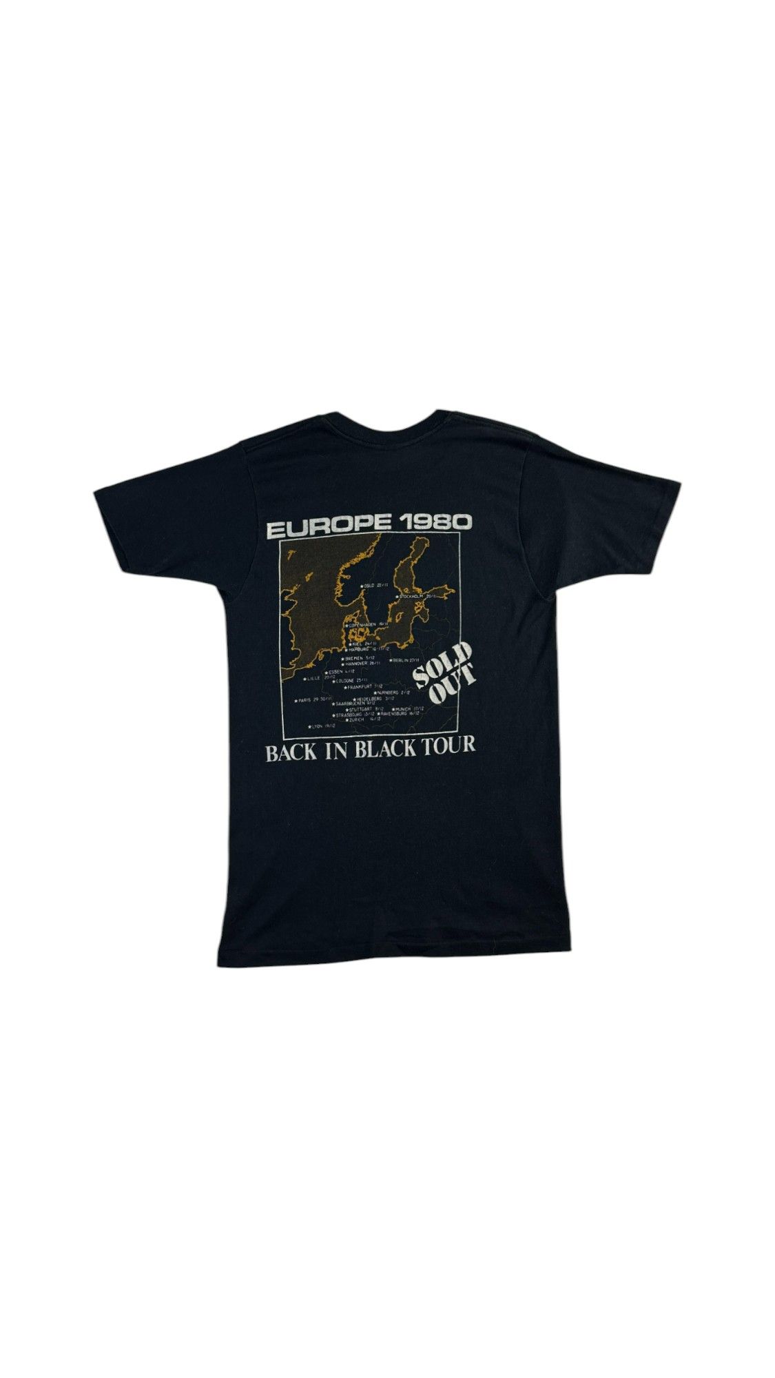 Vintage Rare! Vintage Tourshirt 1980 ACDC "Back in Size US M / EU 48-50 / 2 - 1 Thumbnail