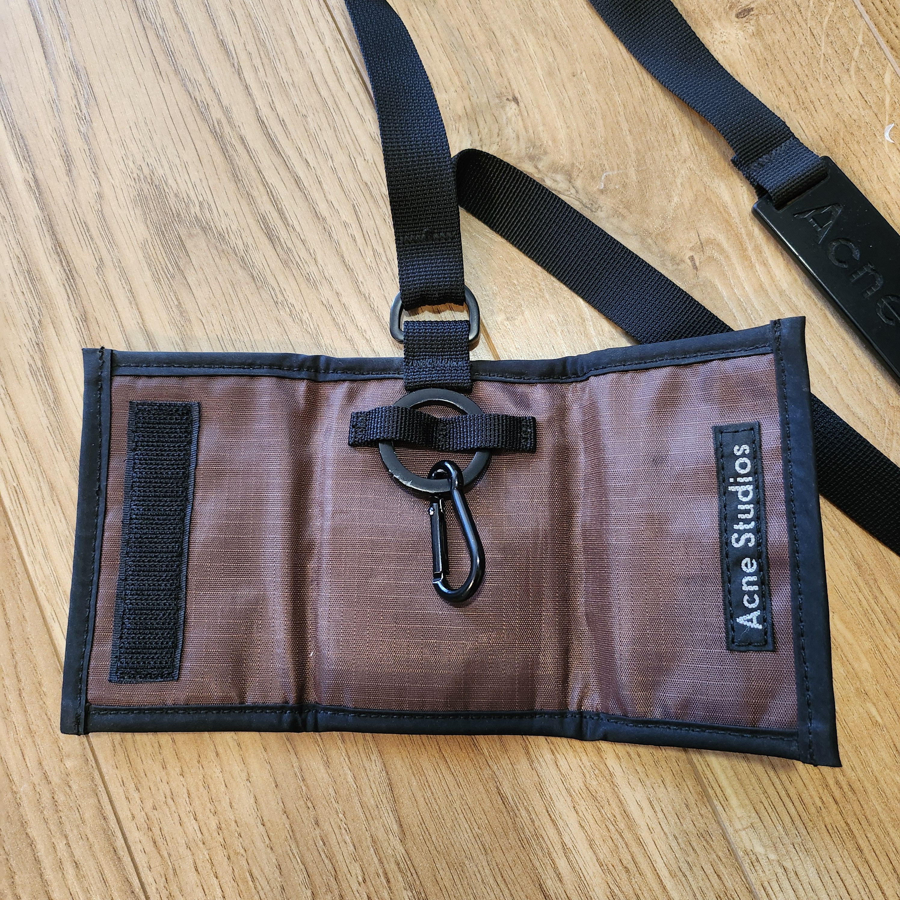 Acne Studios Acne Studios Andreas Face Key Holder Black Size ONE SIZE - 3 Thumbnail