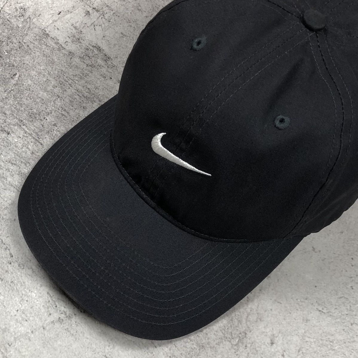 Nike Vintage Tiger Woods Nike Golf Swoosh Cap Size ONE SIZE - 6 Thumbnail