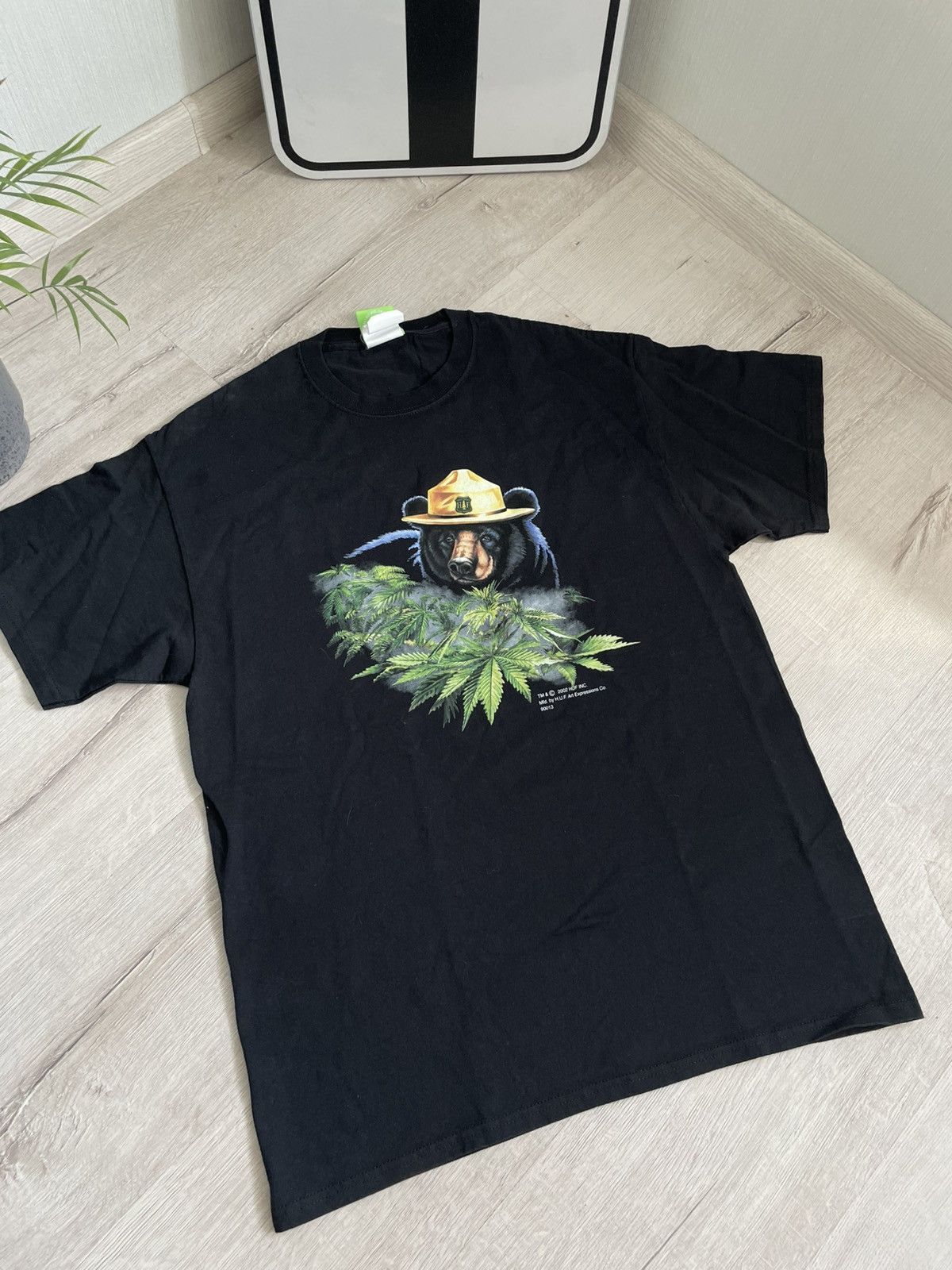 Designer × Huf Vintage 2002 Huf T-shirt with Smoke Bear Skate Art Sk8 Y2k Size US L / EU 52-54 / 3 - 7 Thumbnail