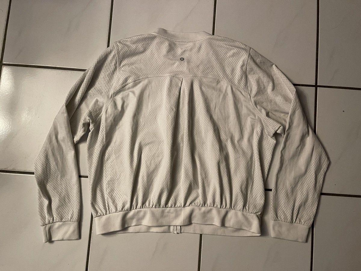 Lululemon Lululemon Swiftly Midweight Full Zip Jacket Bomber White 12 Size XL / US 12-14 / IT 48-50 - 6 Thumbnail