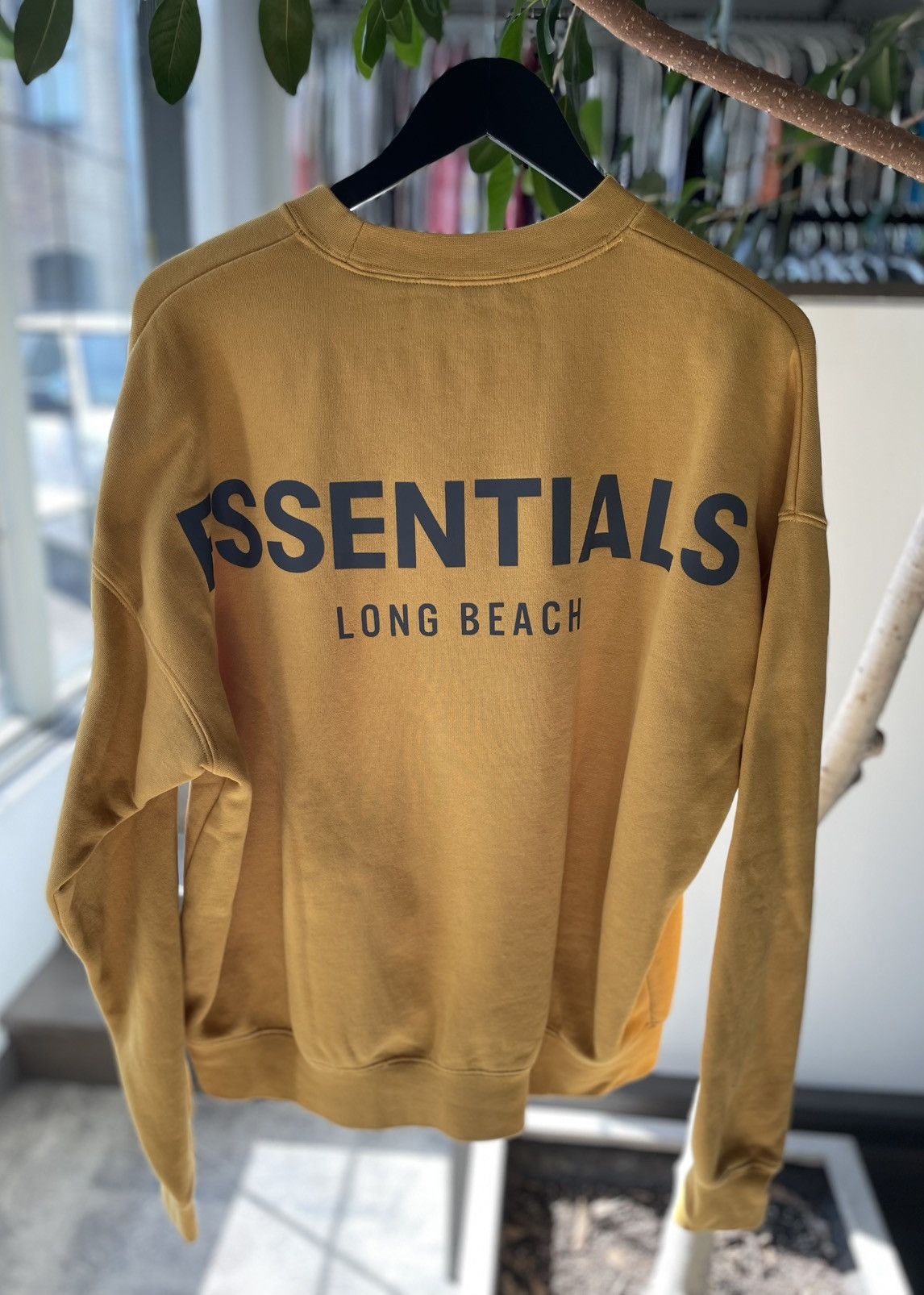 Fear of God Fear of God Essentials Long Beach 3M Crewneck Size US S / EU 44-46 / 1 - 2 Thumbnail