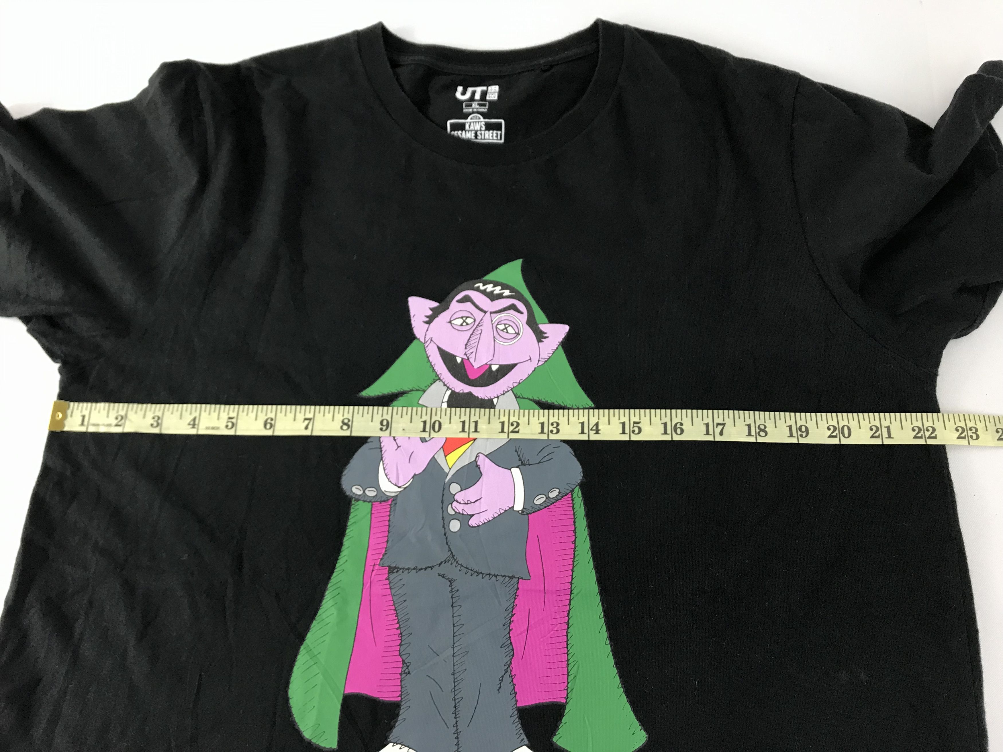 Kaws Kaws Sesame Street Von Count Dracula Muppet Character Tees Size US XL / EU 56 / 4 - 10 Thumbnail