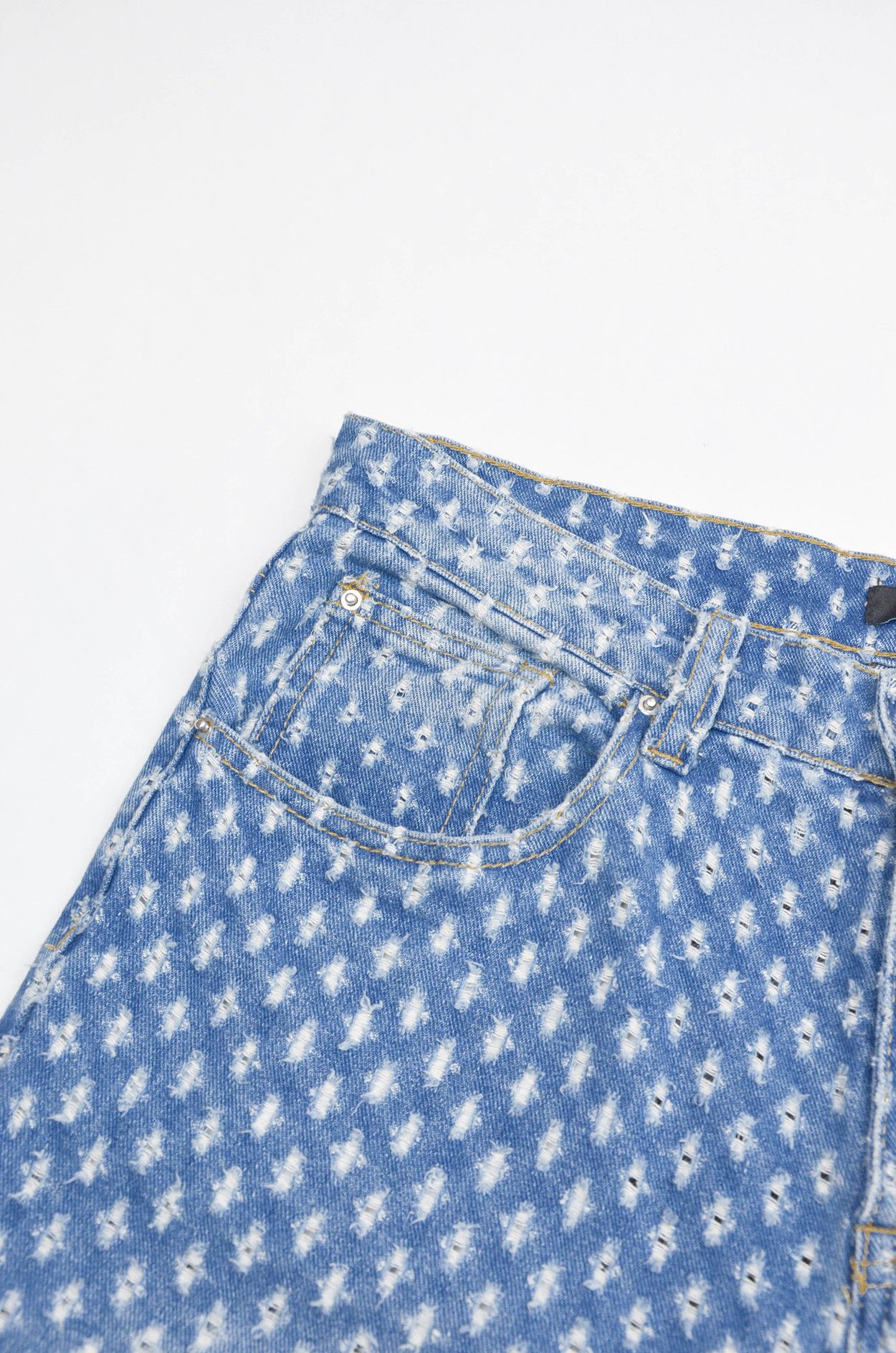 Jaded London Jaded London Perforated Distressed Denim Jeans W30 L32 Size US 30 / EU 46 - 6 Thumbnail
