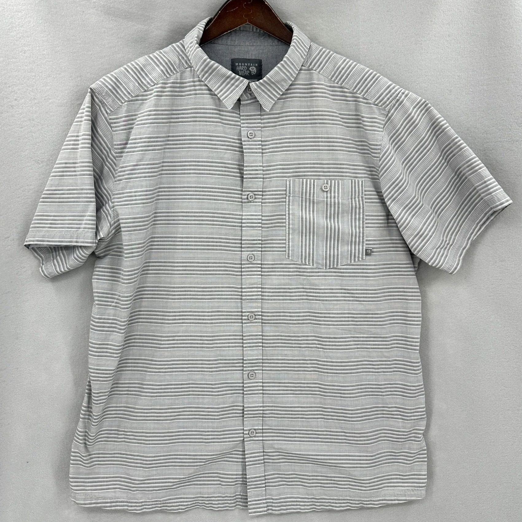 Mountain Hardwear Mountain Hardwear Shirt Mens XL Gray Button-Up Short Sleeve Striped Camp Preppy Size US XL / EU 56 / 4 - 3 Thumbnail