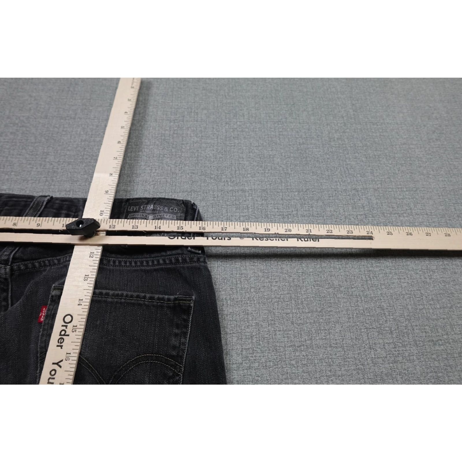 Levi's Levi's 511 Skinny Jeans Mens 33x30 Gray Wash Denim Pants Zip Fly Pocket Trims Leather Back Patch 5-Pocket Size US 33 - 7 Thumbnail