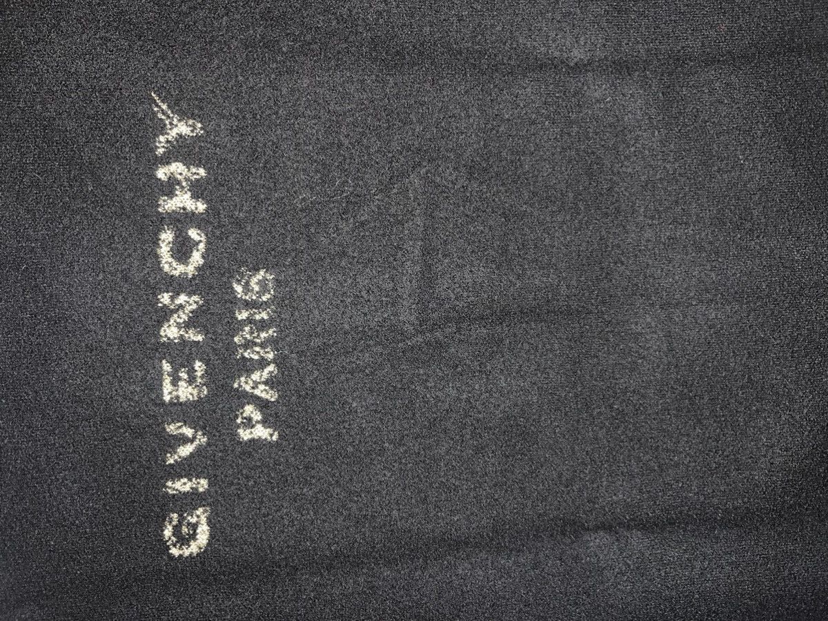 Givenchy Givenchy crewneck Size US XL / EU 56 / 4 - 6 Thumbnail
