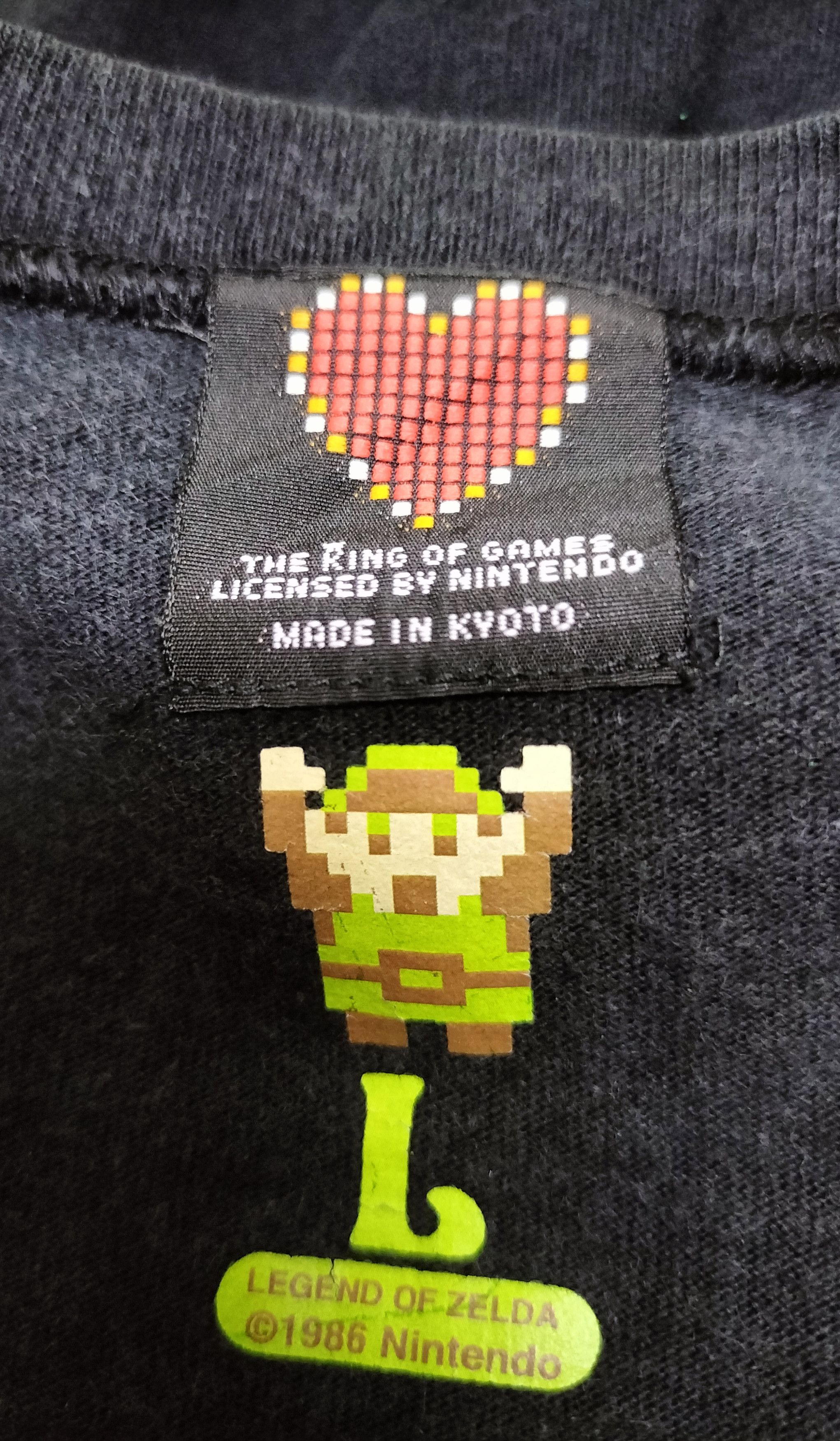 Nintendo Zelda 25th anniversary tshirt Size US L / EU 52-54 / 3 - 7 Thumbnail