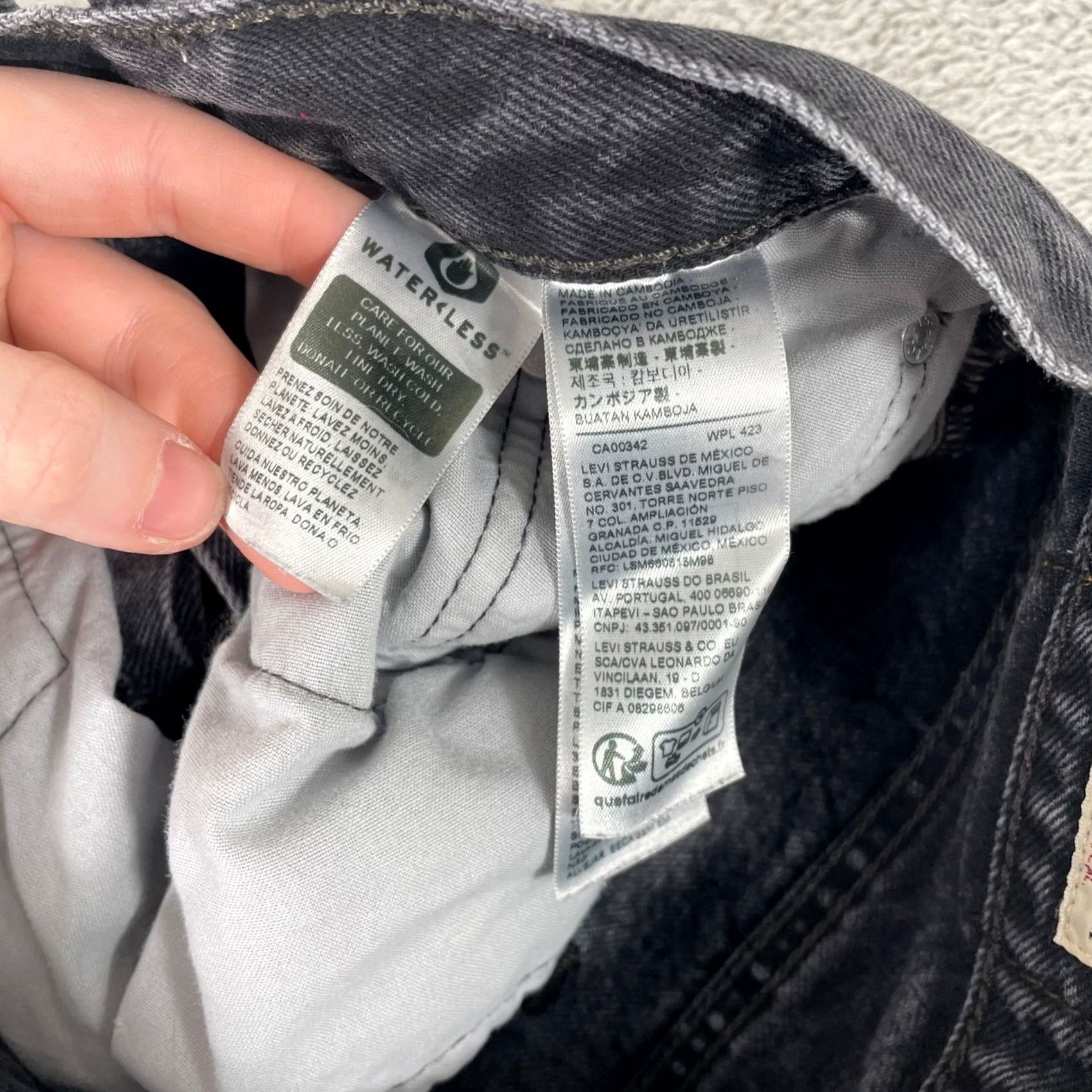 Levi's Levi'S 501 '81 High Rise Womens Jeans - Black Distressed Denim - Premium Size 26" / US 2 / IT 38 - 6 Thumbnail