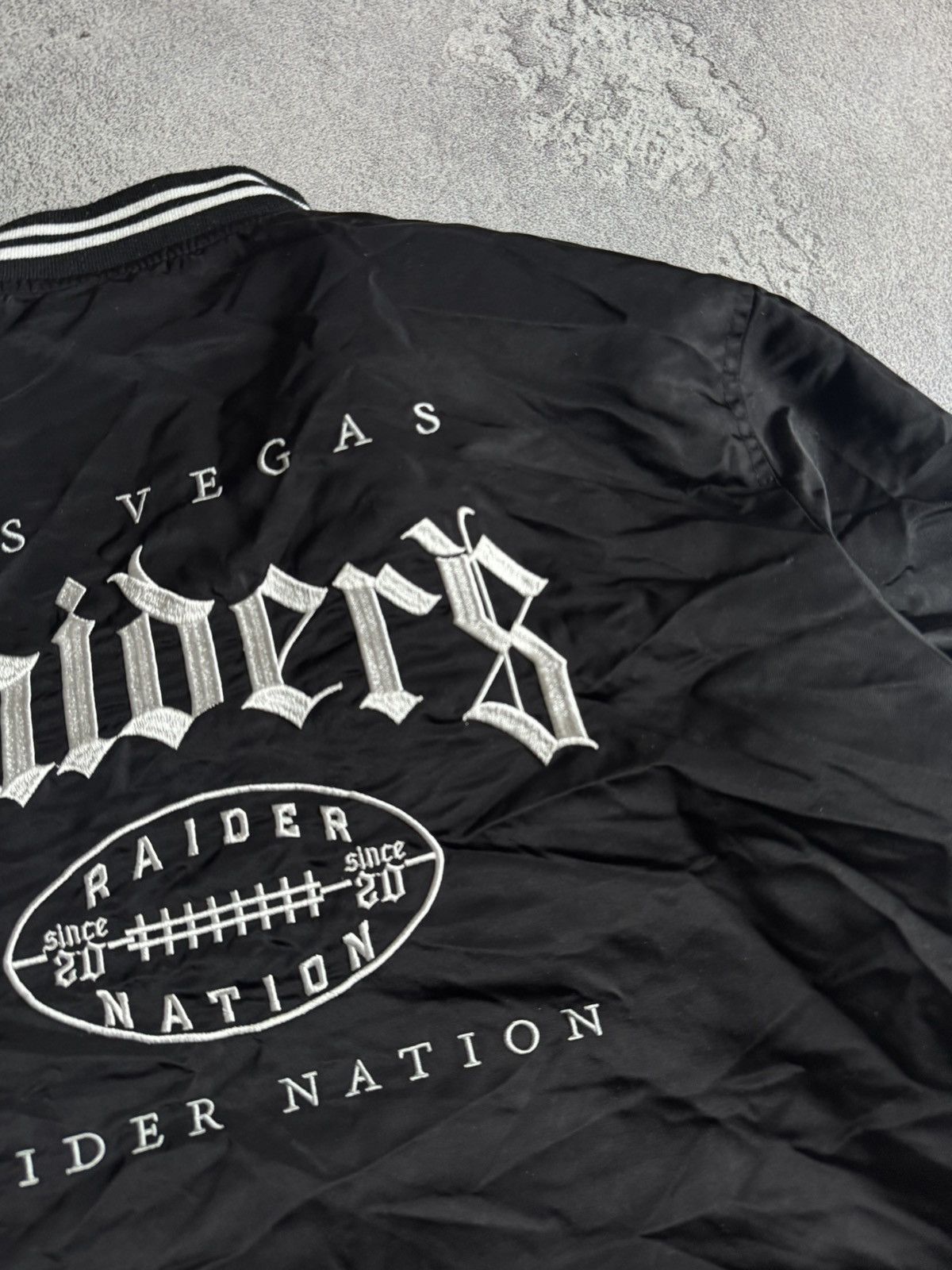 NFL Raiders NFL Las Vegas raider nation bomber jacket button up Size US L / EU 52-54 / 3 - 23 Thumbnail