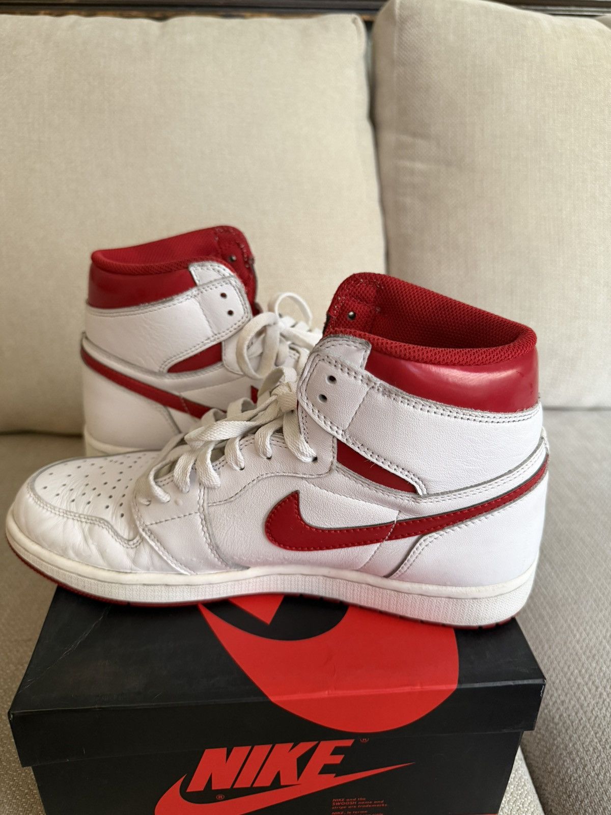 Jordan Brand JORDAN 1 RETRO - Metallic Red (2017) Size US 10 / EU 43 - 4 Thumbnail