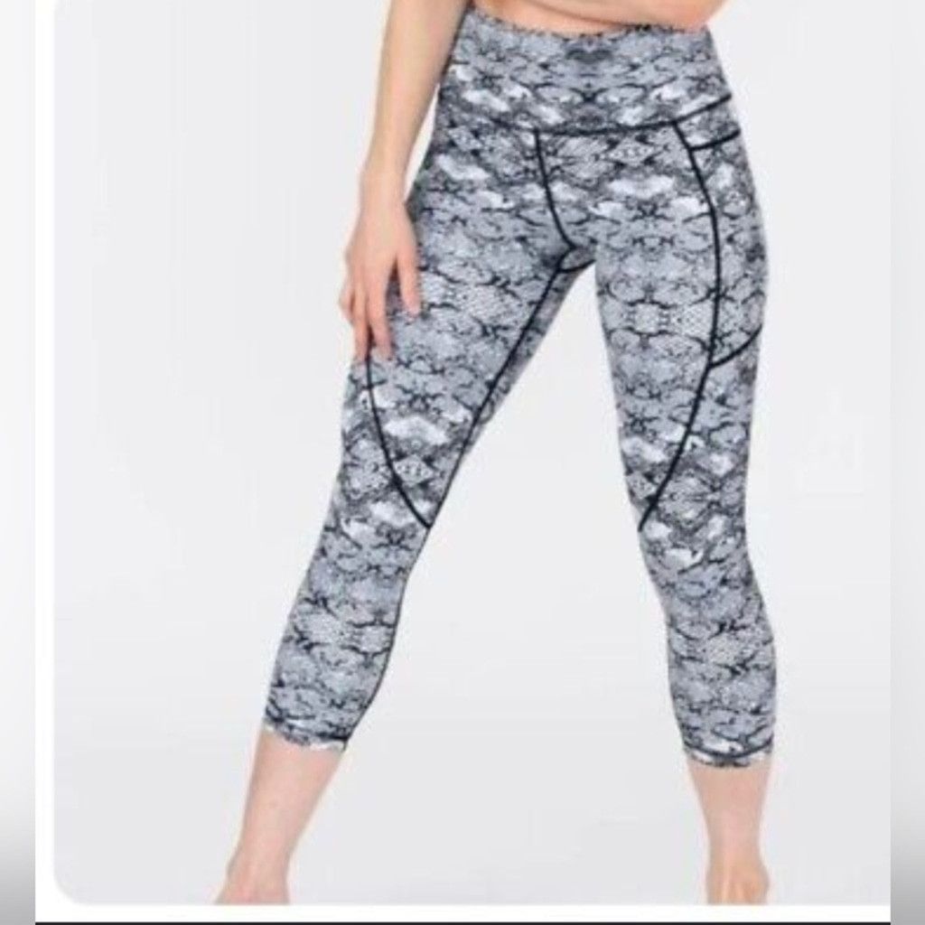 Other Zyia Cobra Metallic Leggings Size 4 Size 27" / US 4 / IT 40 - 1 Thumbnail