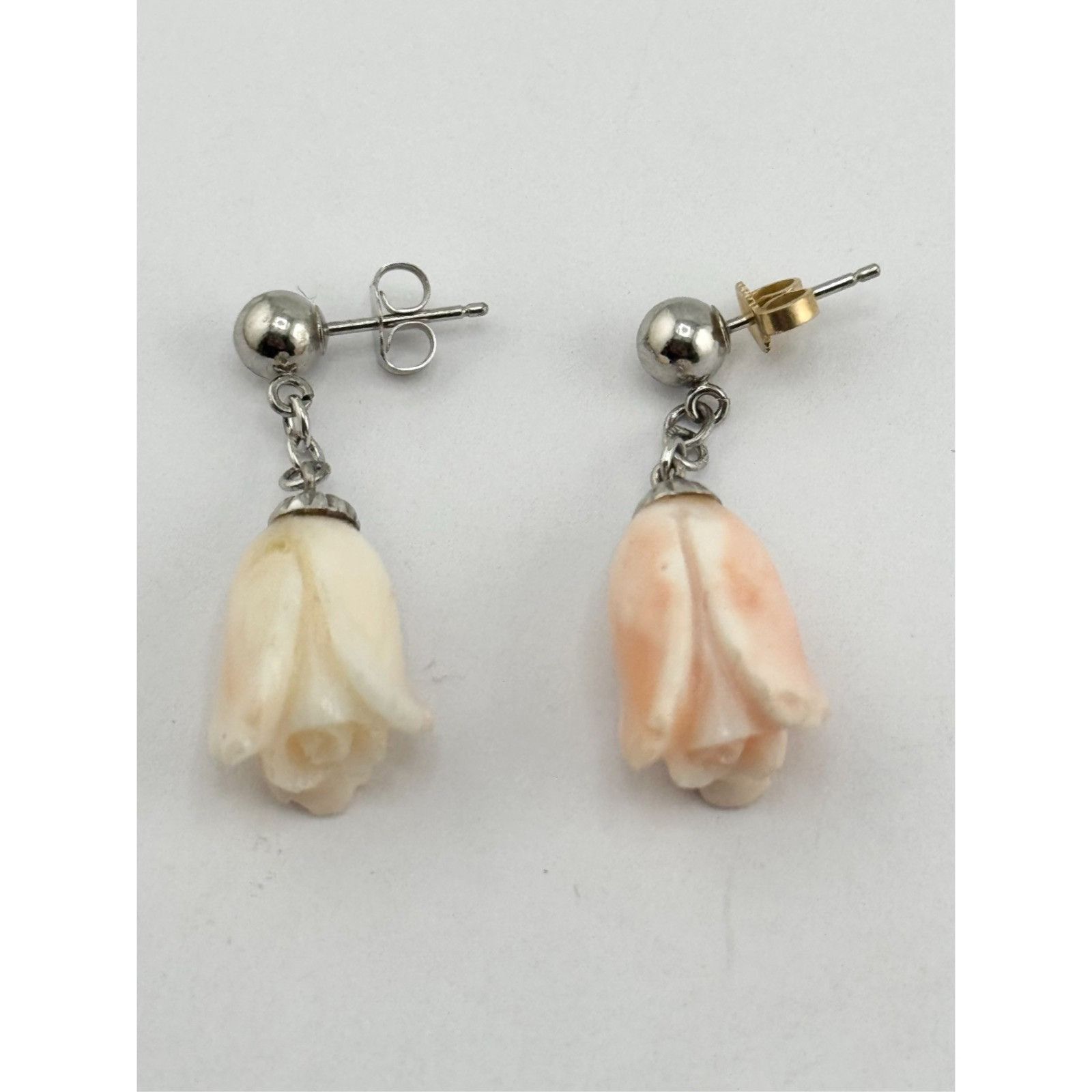 Vintage Vintage carved stone Rose flower dangle drop earrings Size ONE SIZE - 2 Thumbnail