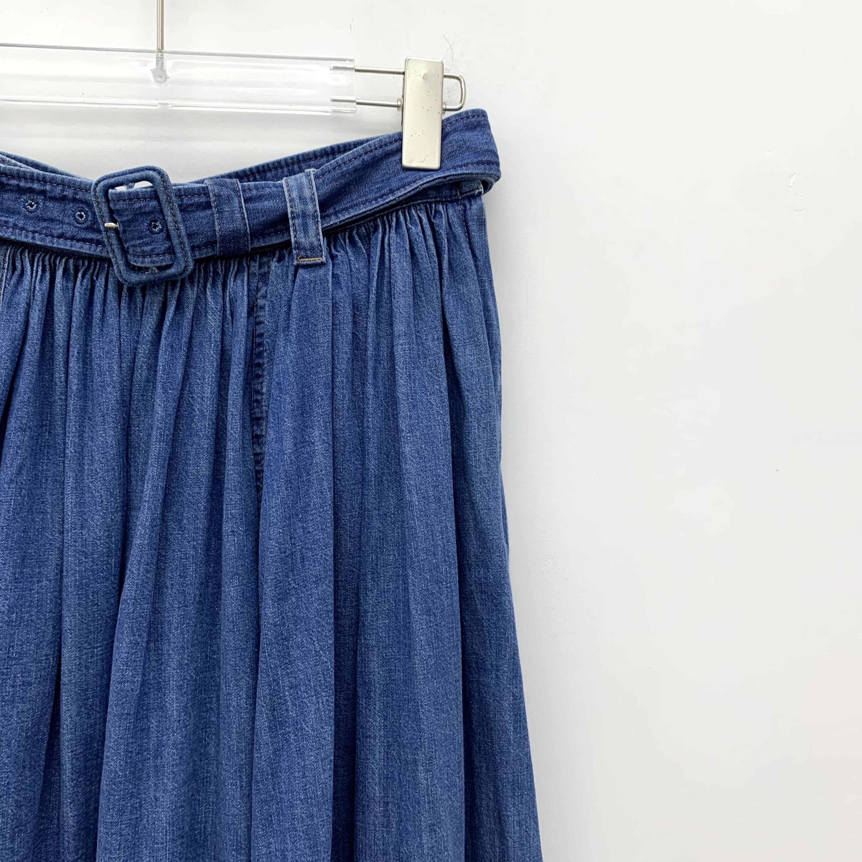 Prada Prada Blue Belted Buckle Cotton Pleated Denim Skirt (Size M) Size 40" / US 18 - 8 Thumbnail