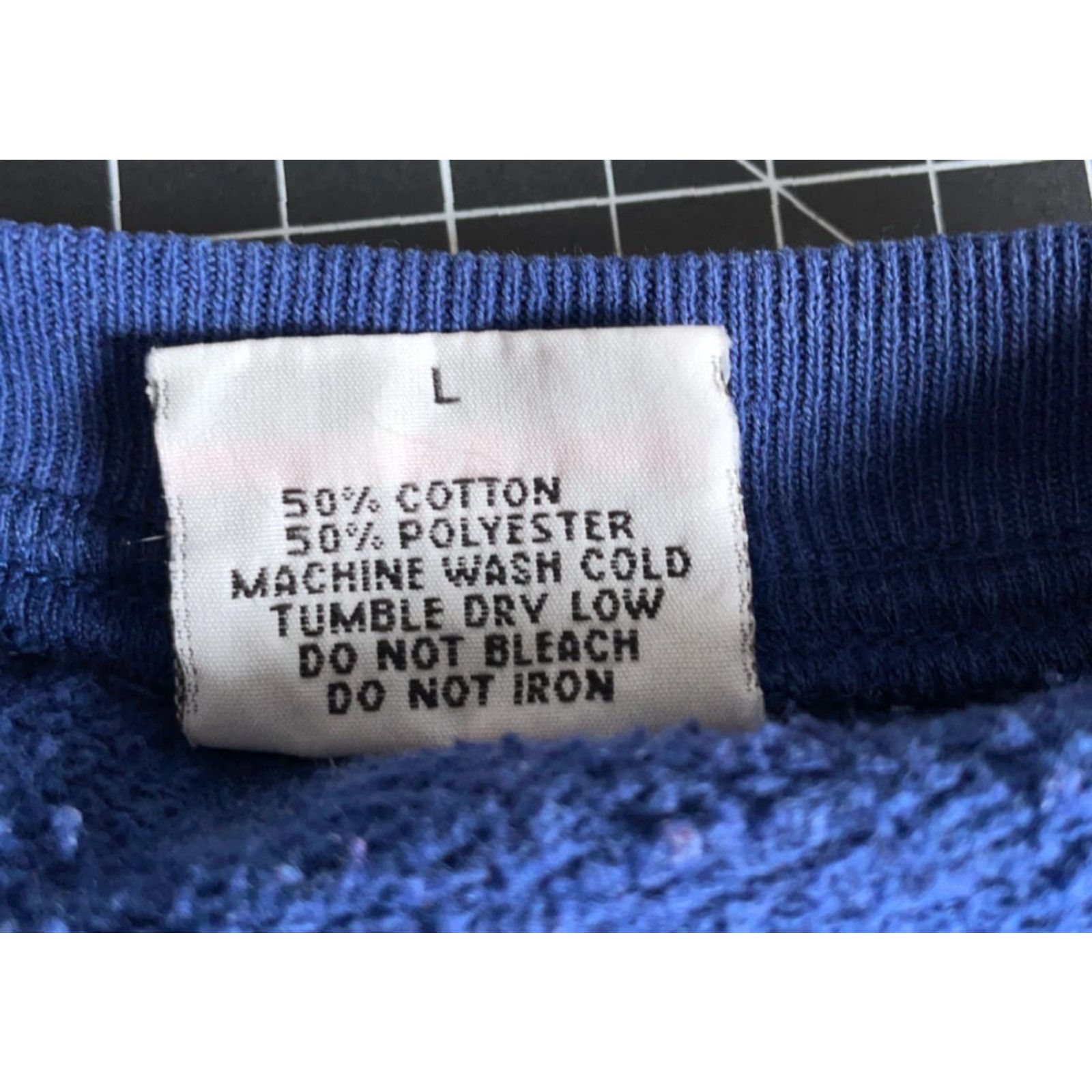 Vintage VINTAGE Big Easy Embroidered Sweatshirt Alligator 90s New Orleans 50/50 Cotton/Poly Adult Large Blue Mens Sweatshirt Size US L / EU 52-54 / 3 - 4 Thumbnail