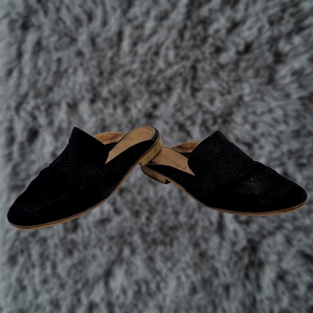 Free People Free People Women Slip On Mules Loafer Flat Black Suede Leather Spain EU 40 US 9.5 Size US 10 / IT 40 - 1 Thumbnail