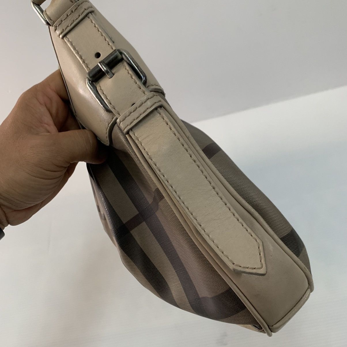 Burberry Burberry Hobo Shoulder Handbag Size ONE SIZE - 8 Thumbnail