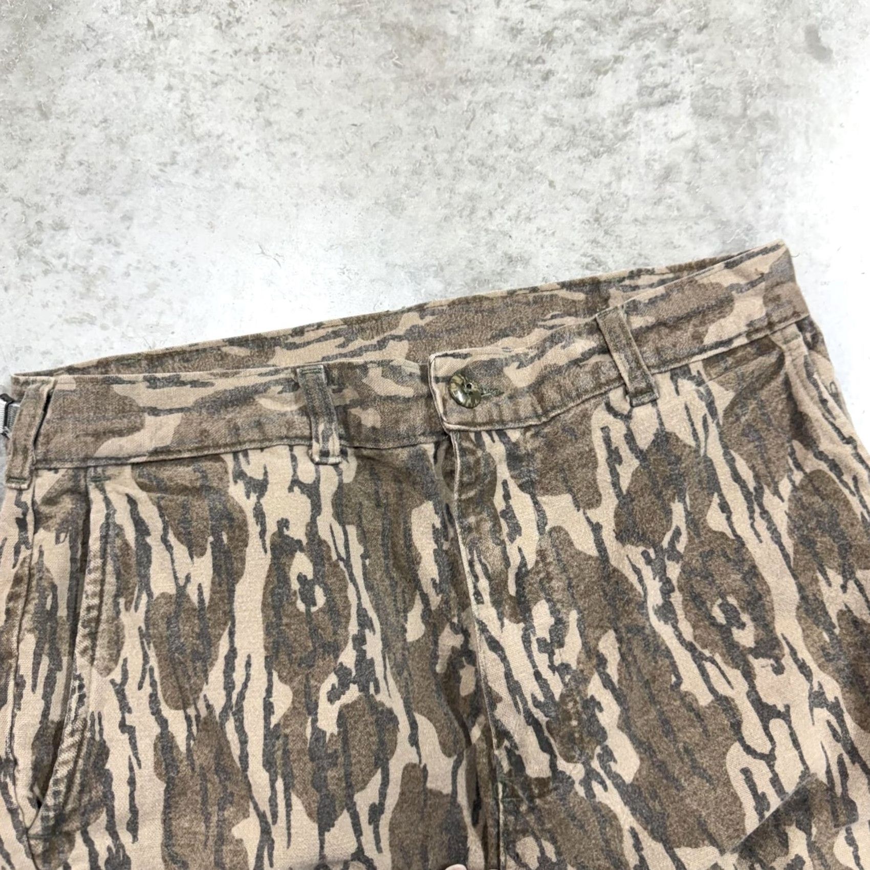 Vintage Mossy Oak Cargo Pants Mens 34 x 27 Brown Camo Flannel Adjustable Waist Hunting Shirt Size US 34 / EU 50 - 3 Thumbnail