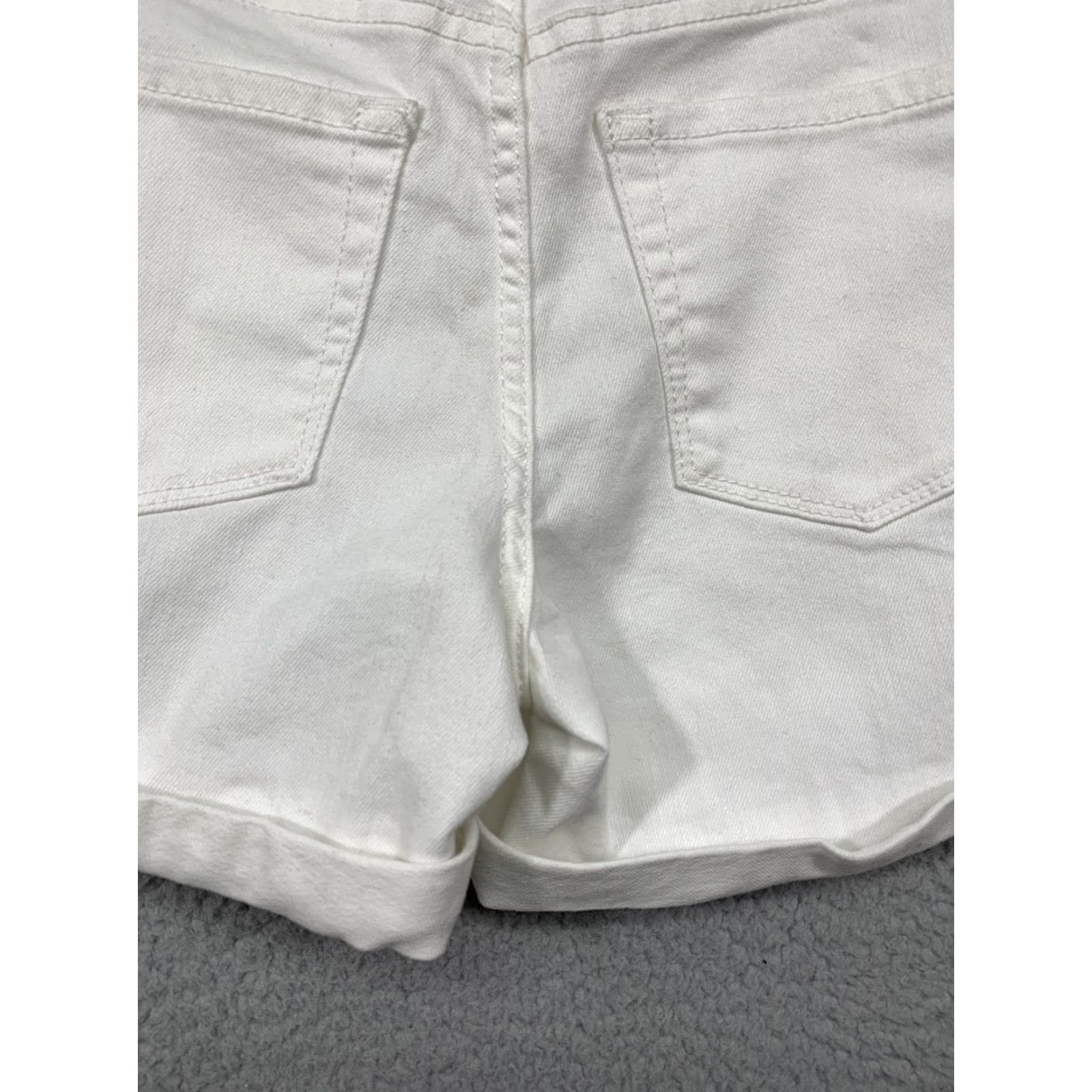 Vintage Isabel Maternity Midi Shorts Women Size 2 White Cuffed 2 Back Pockets Belt Loops NWT Denim Cotton Polyester Spandex Slim/Regular? Size 26" / US 2 / IT 38 - 7 Thumbnail