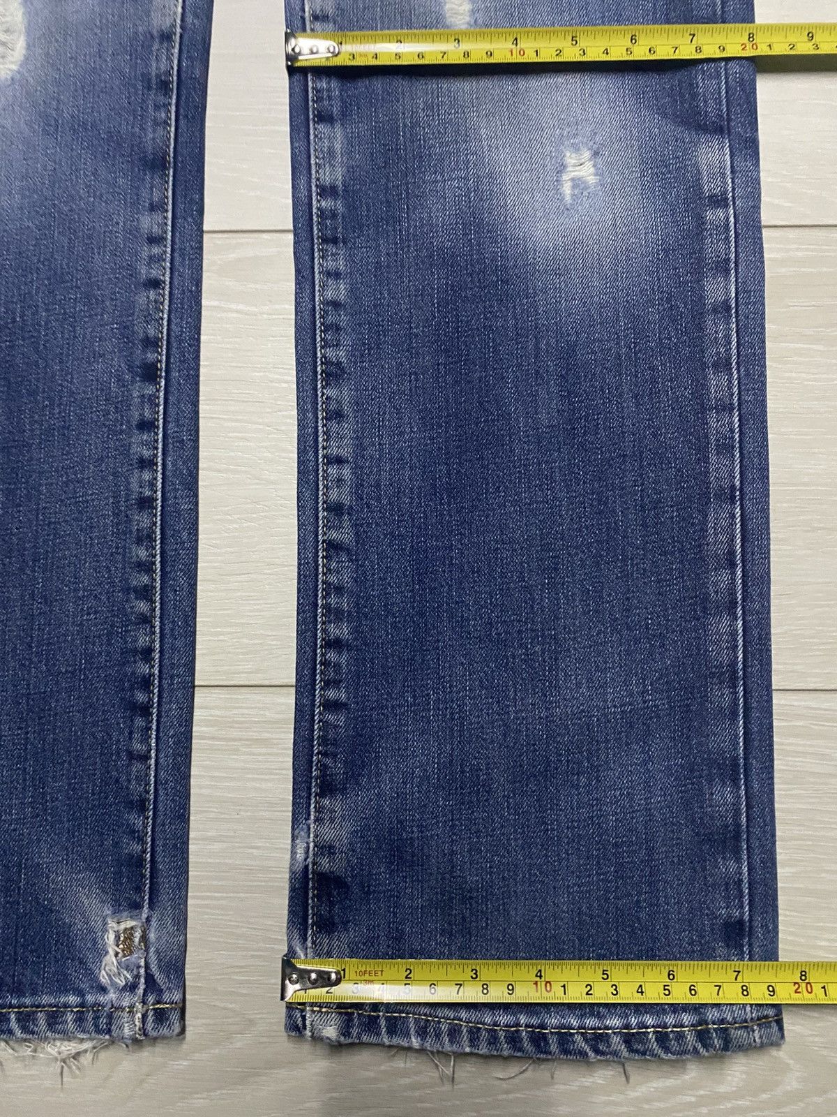 Japanese Brand Vintage Uniqlo S002 Distressed Fade Wash Slim Straight Jeans Size US 30 / EU 46 - 18 Thumbnail