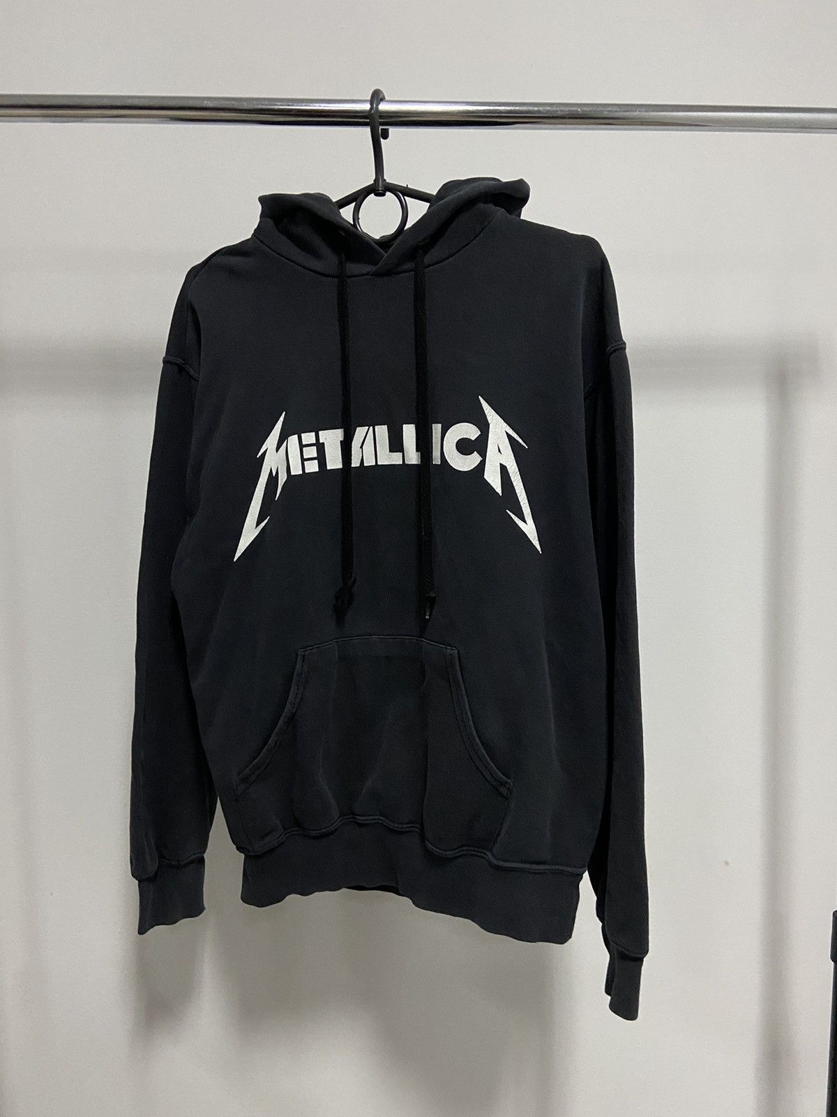 Band Tees × Metallica × Vintage Metallica hoodie big print guitar 🎸 vintage rock band tee Size US S / EU 44-46 / 1 - 2 Thumbnail