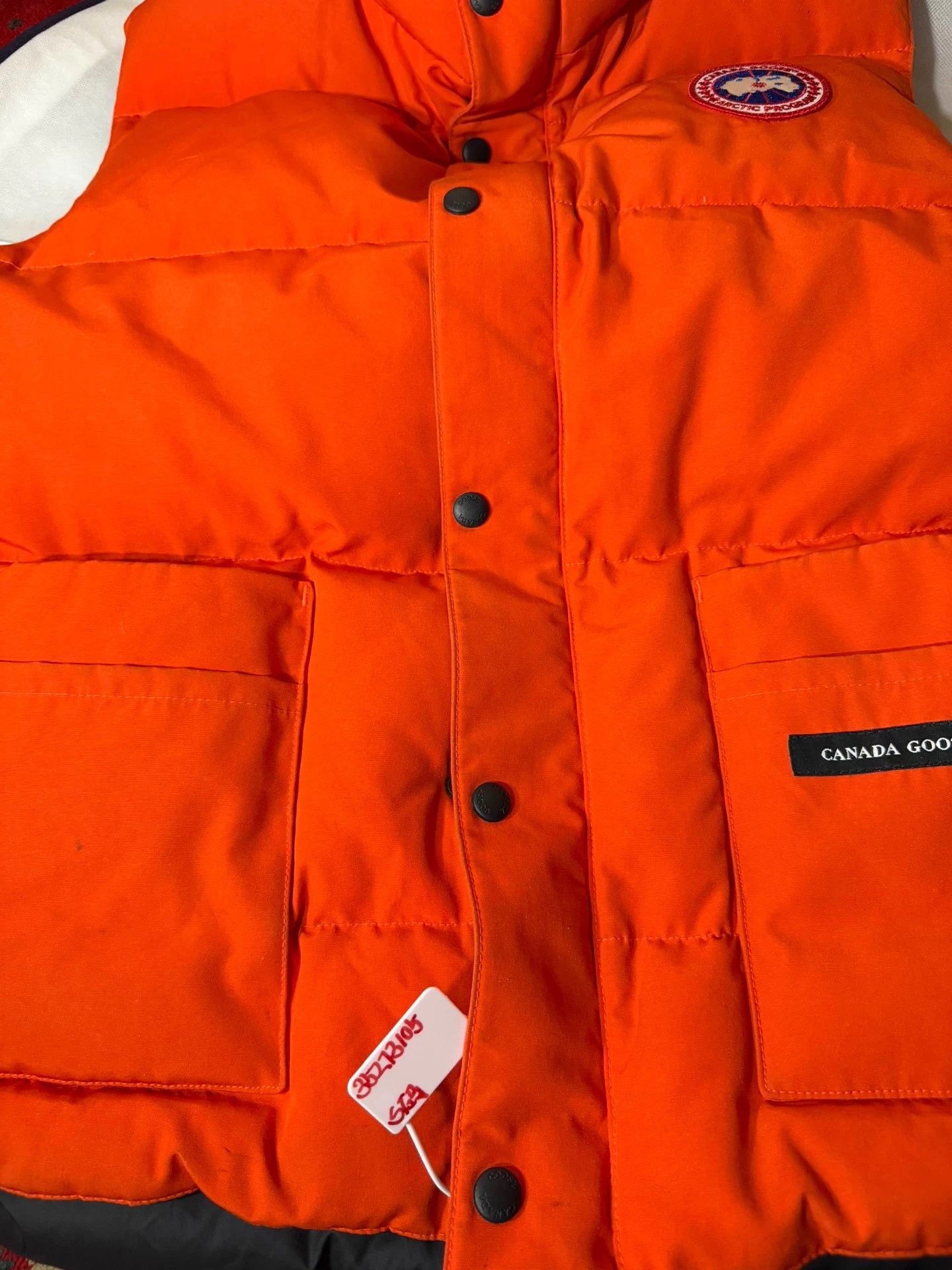 Canada Goose Canada Goose orange down vest S oversized Size US S / EU 44-46 / 1 - 3 Thumbnail