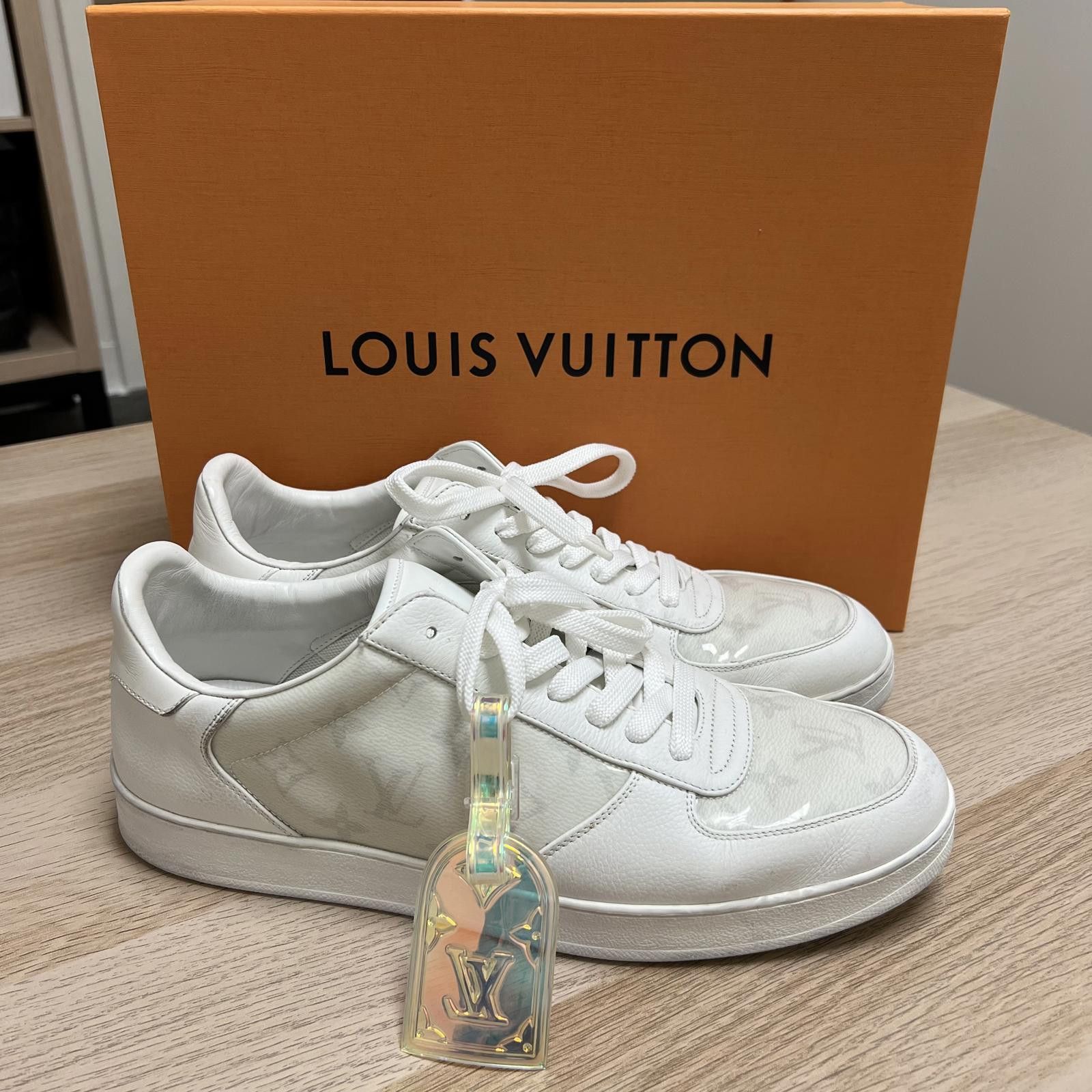 Louis Vuitton Louis Vuitton White Sneakers Size US 9.5 / EU 42-43 - 1 Thumbnail