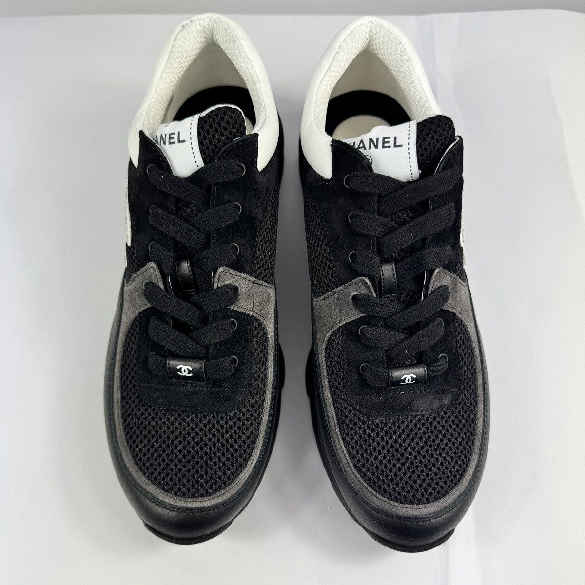 Chanel CLASSIC LOW TOP LOGO SNEAKERS Size US 10 / EU 43 - 2 Thumbnail
